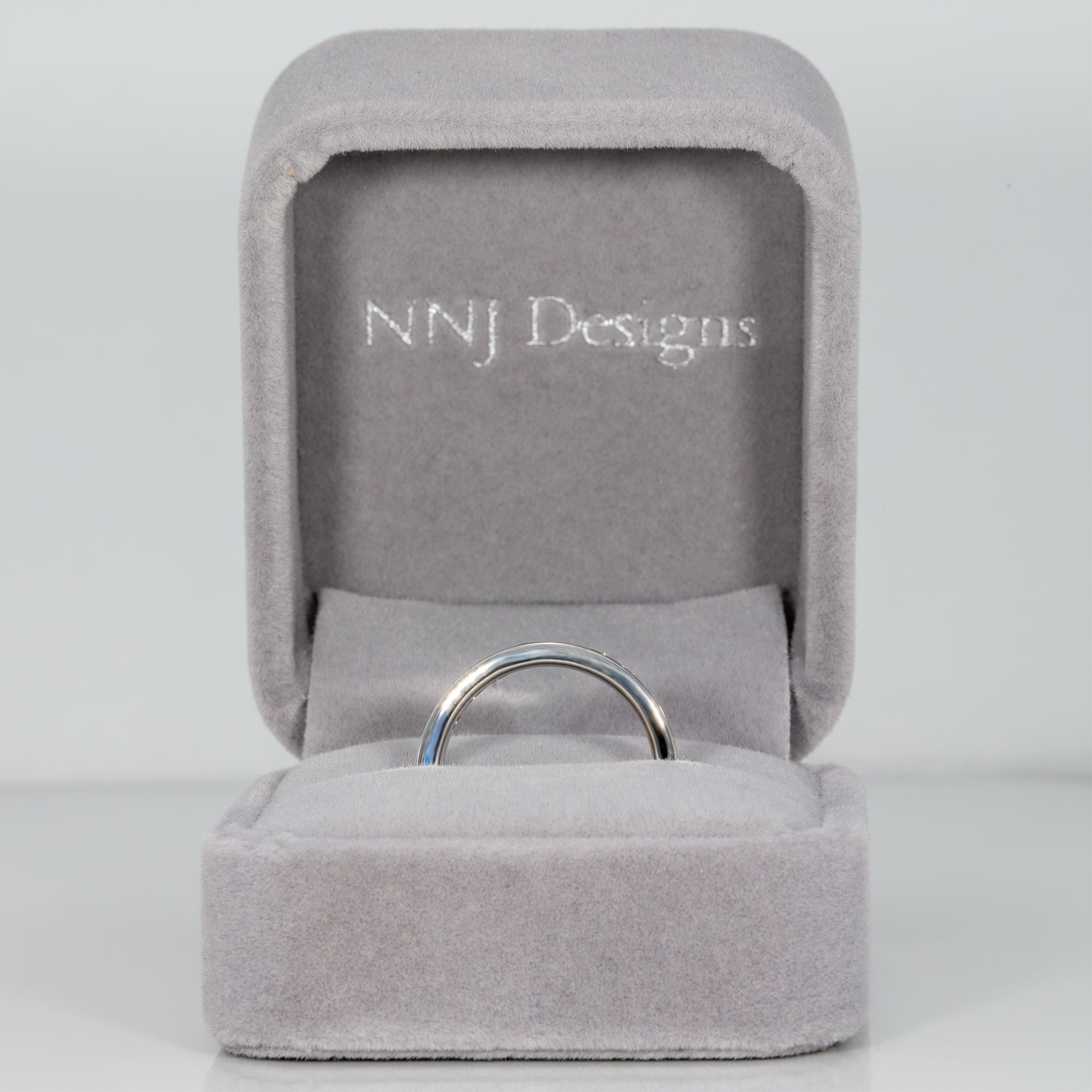 14K white gold diamond estate band