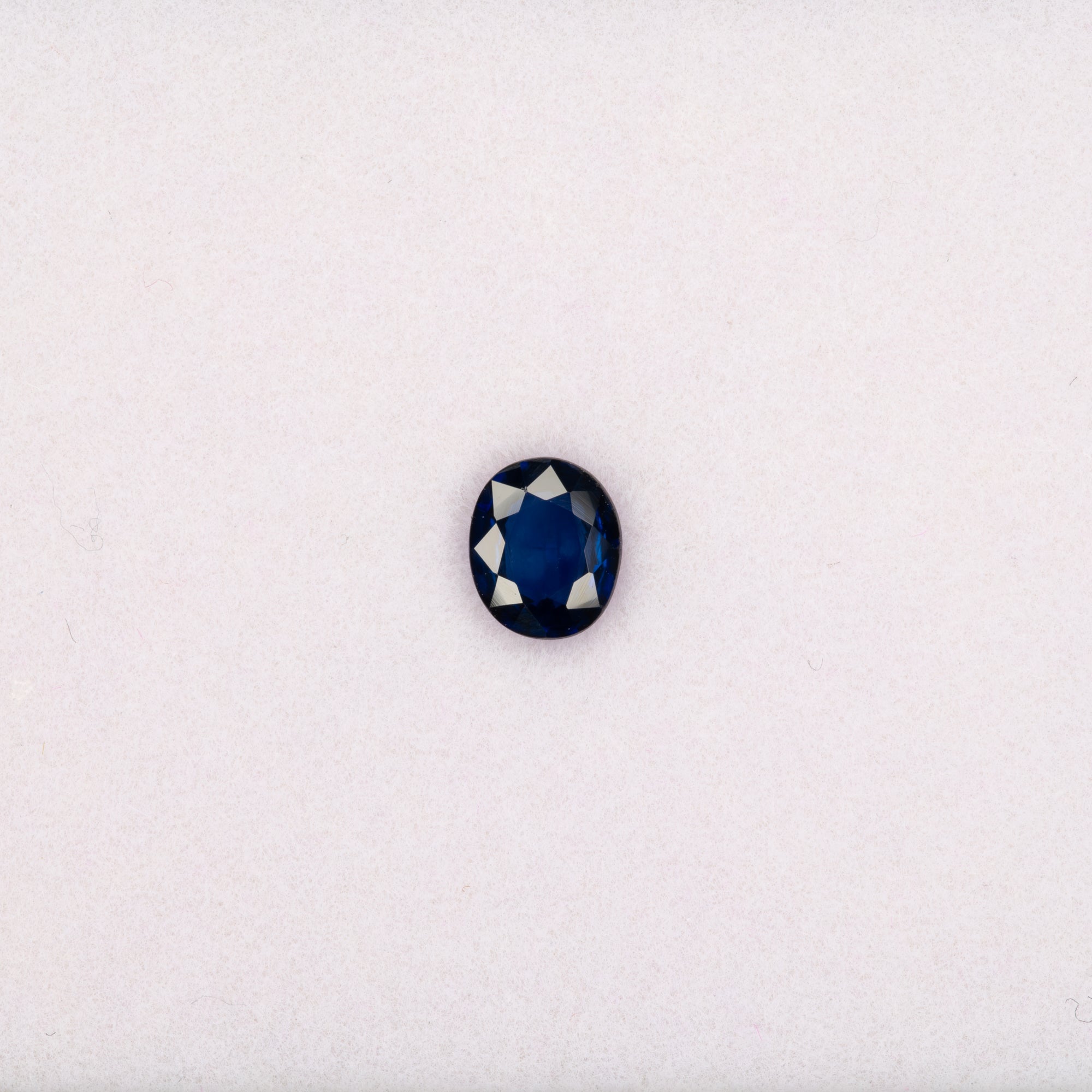 0.50 carat natural blue sapphire, oval 5.2x4.5mm Ceylon loose gemstone