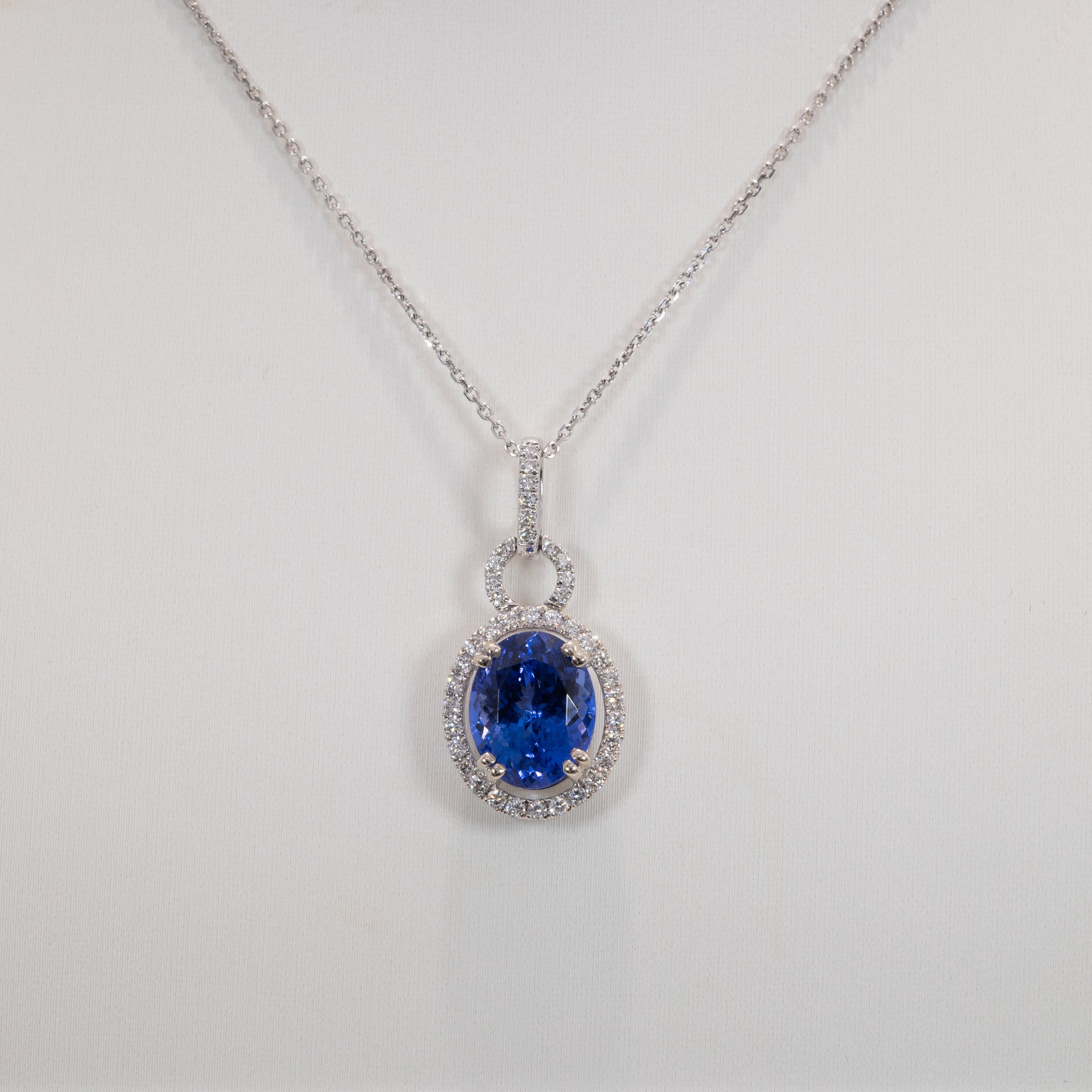 14K white gold tanzanite pendant