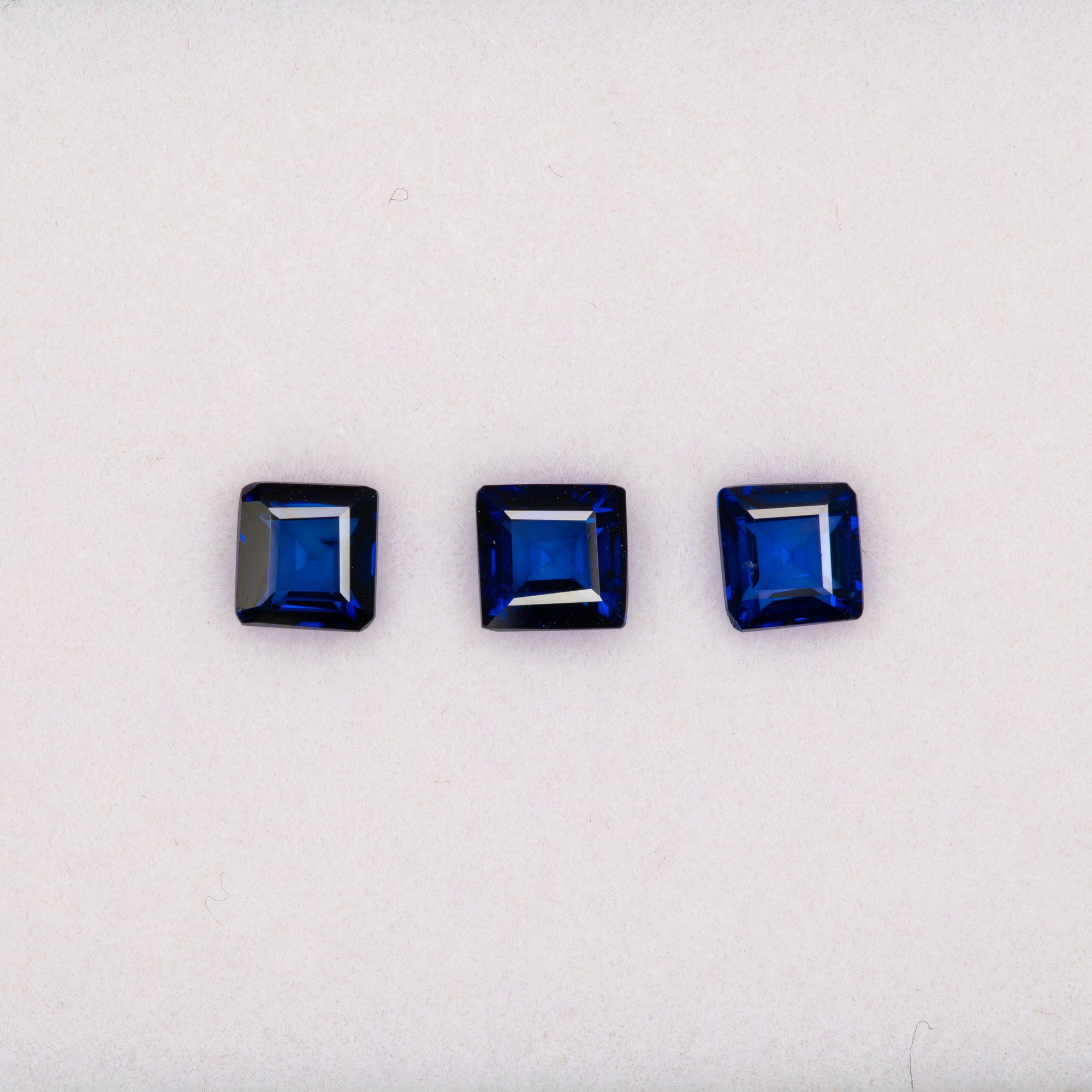 0.46 carat natural Ceylon blue sapphire princess 4.3mm loose gemstone – view 2