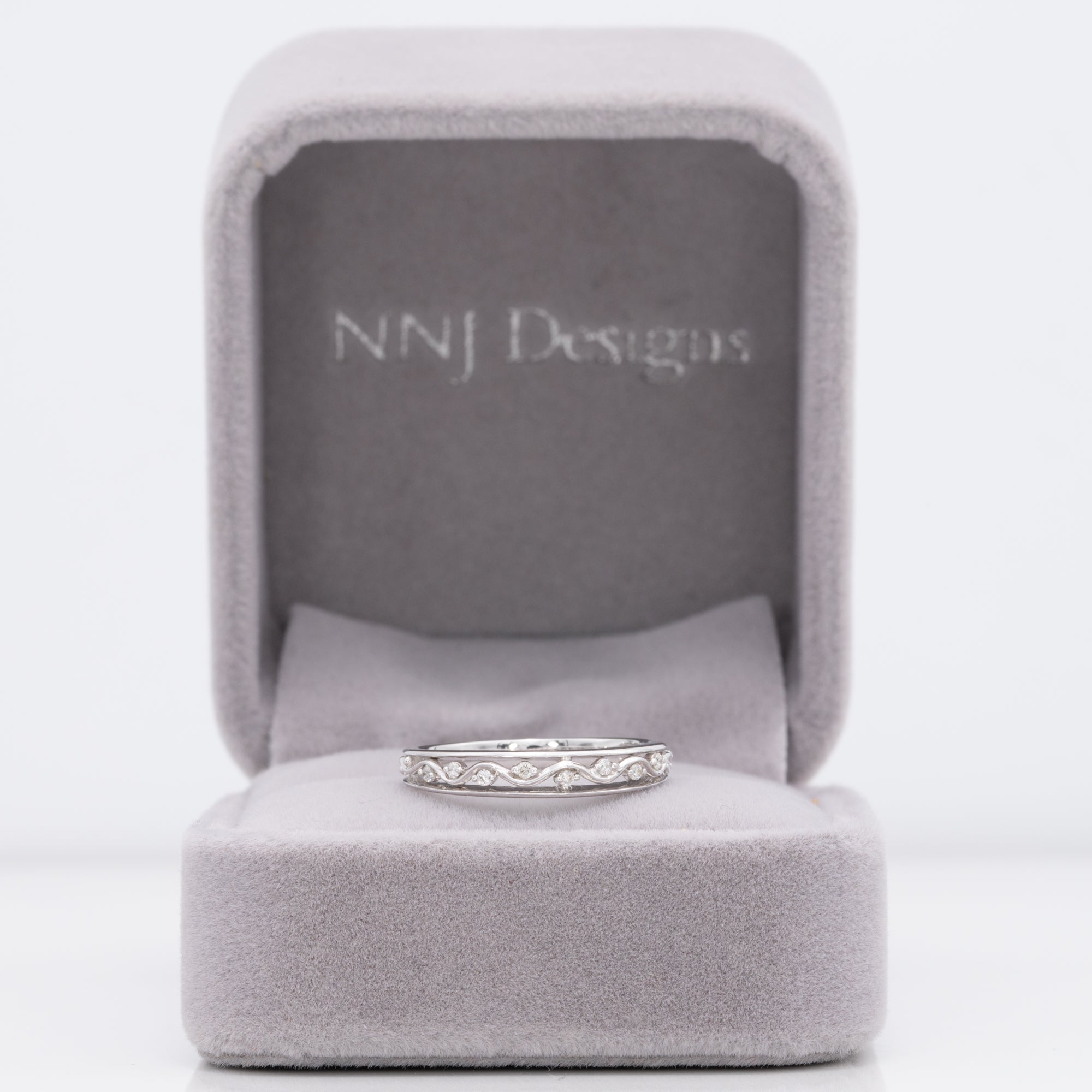 14K white gold diamond band