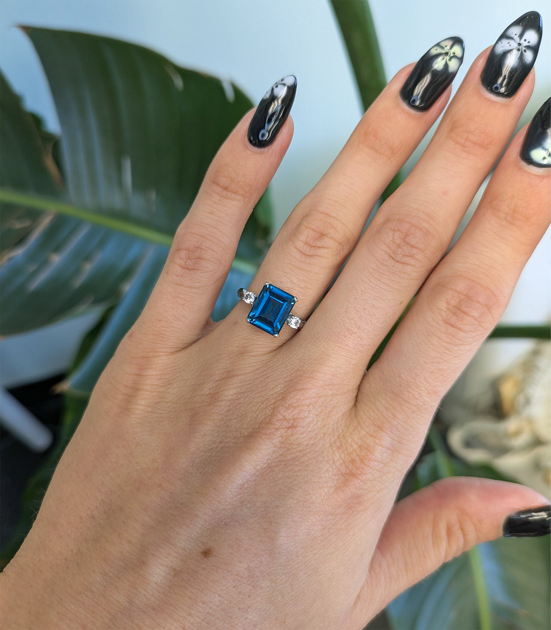10K yellow gold London blue topaz estate ring with diamonds