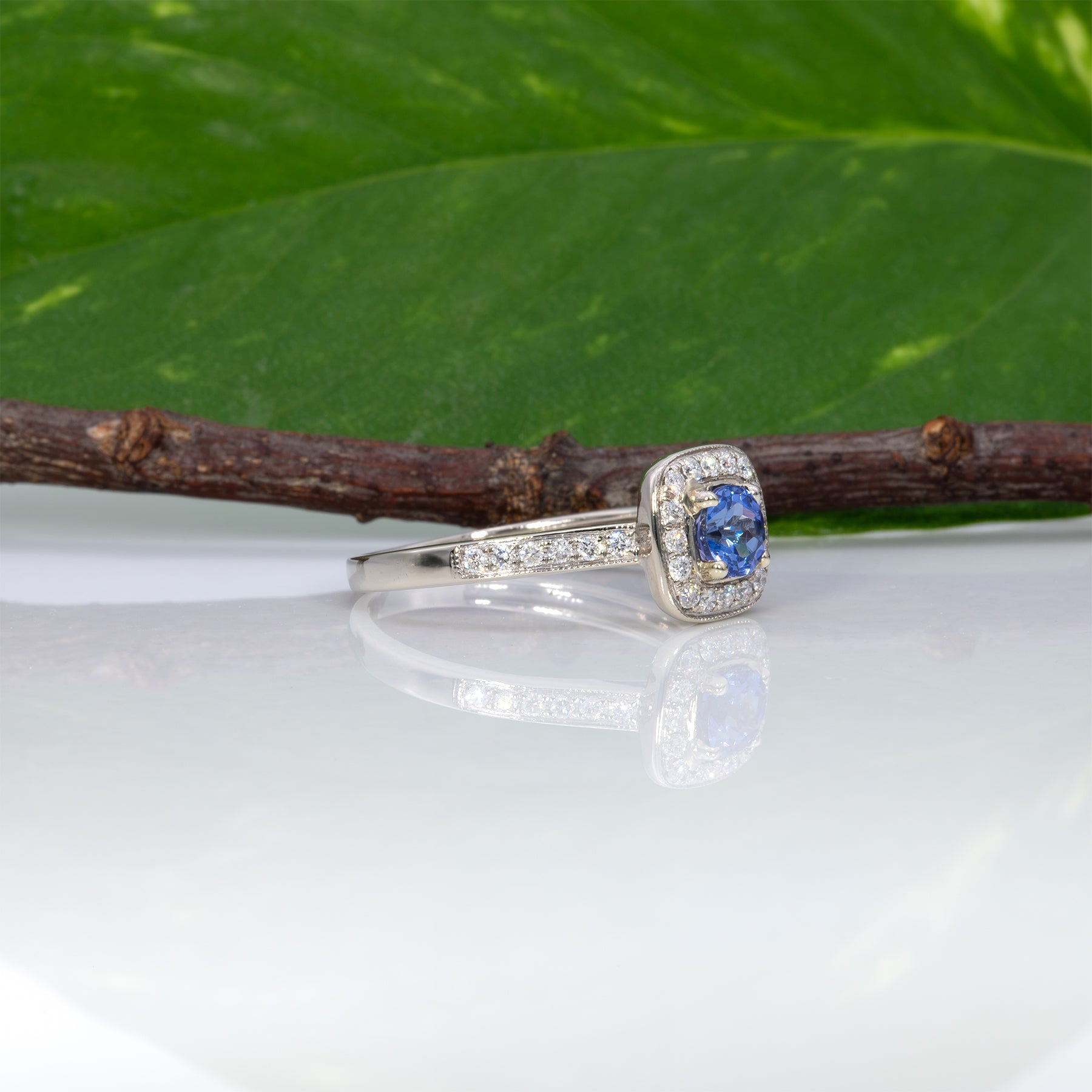 14K yellow gold tanzanite estate ring with diamond accents