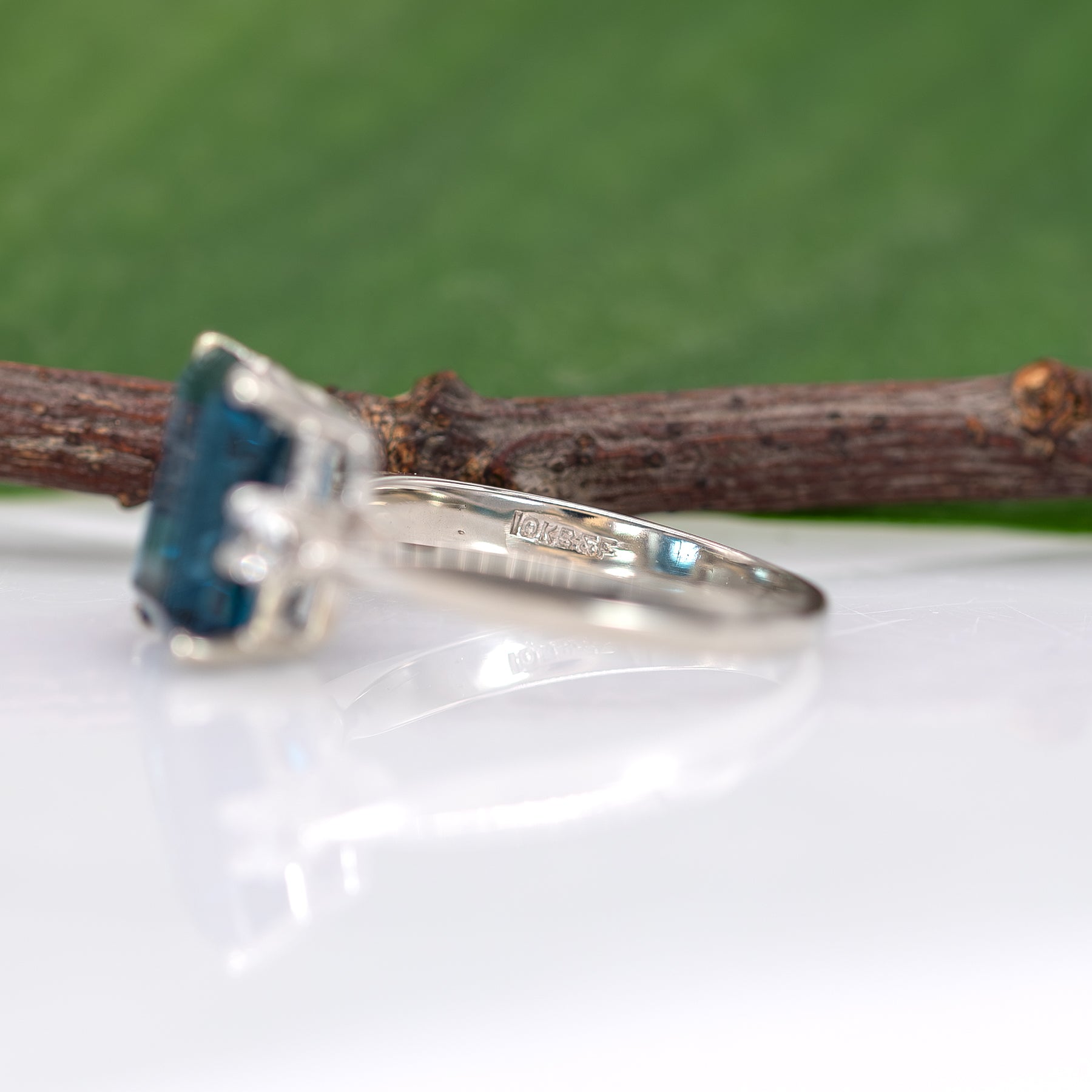 10K yellow gold London blue topaz estate ring with diamonds