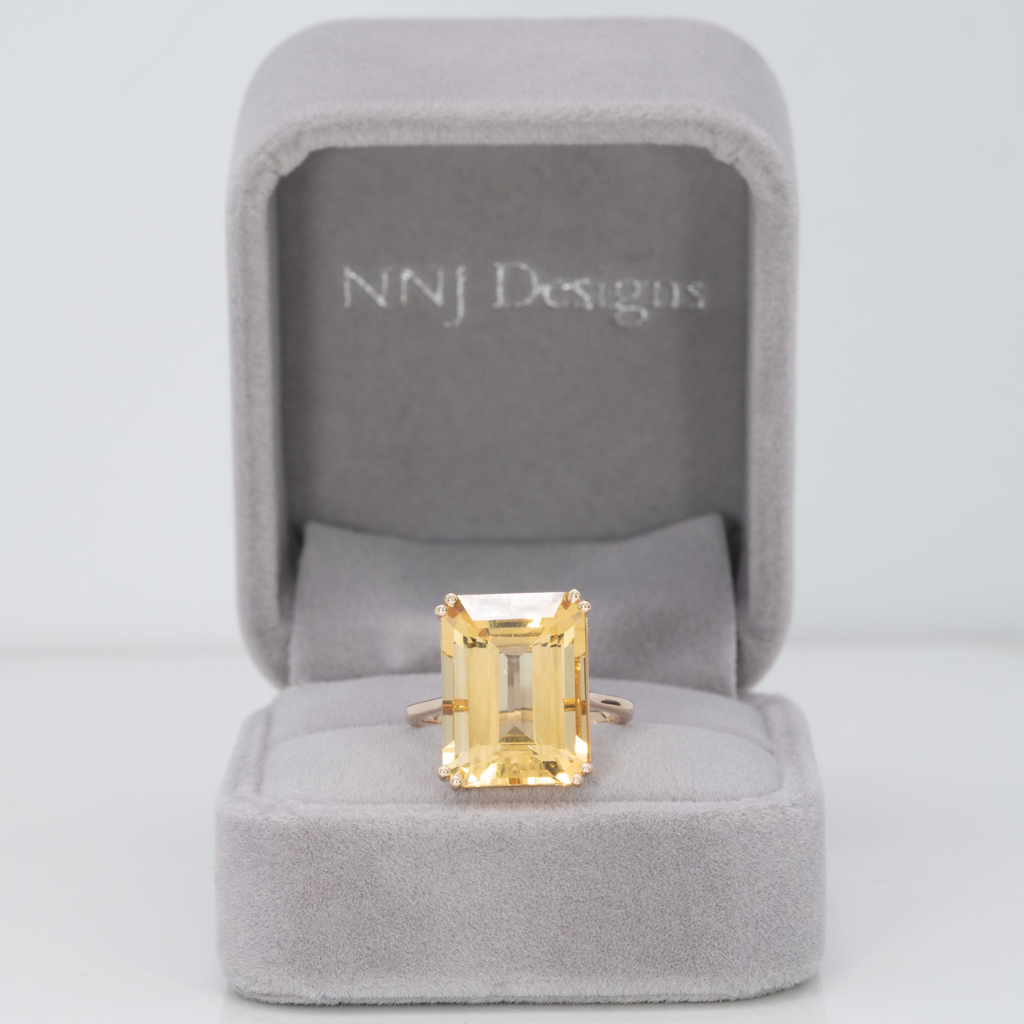 14K yellow gold citrine ring