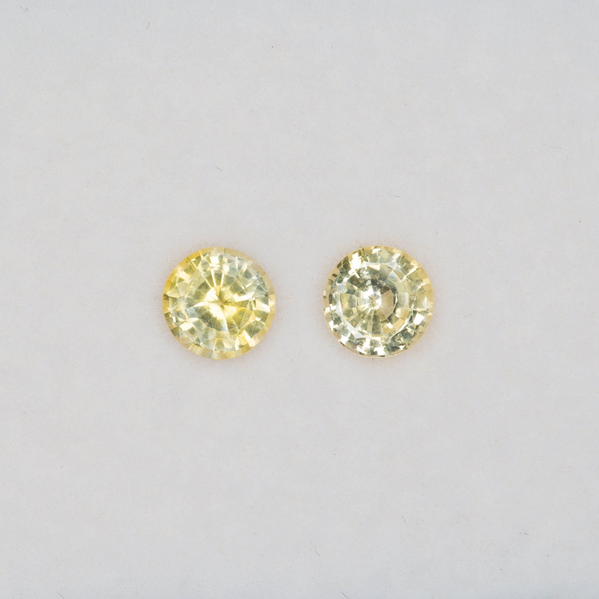 0.8 carat natural canary sapphire, round 5.5mm loose yellow gemstone