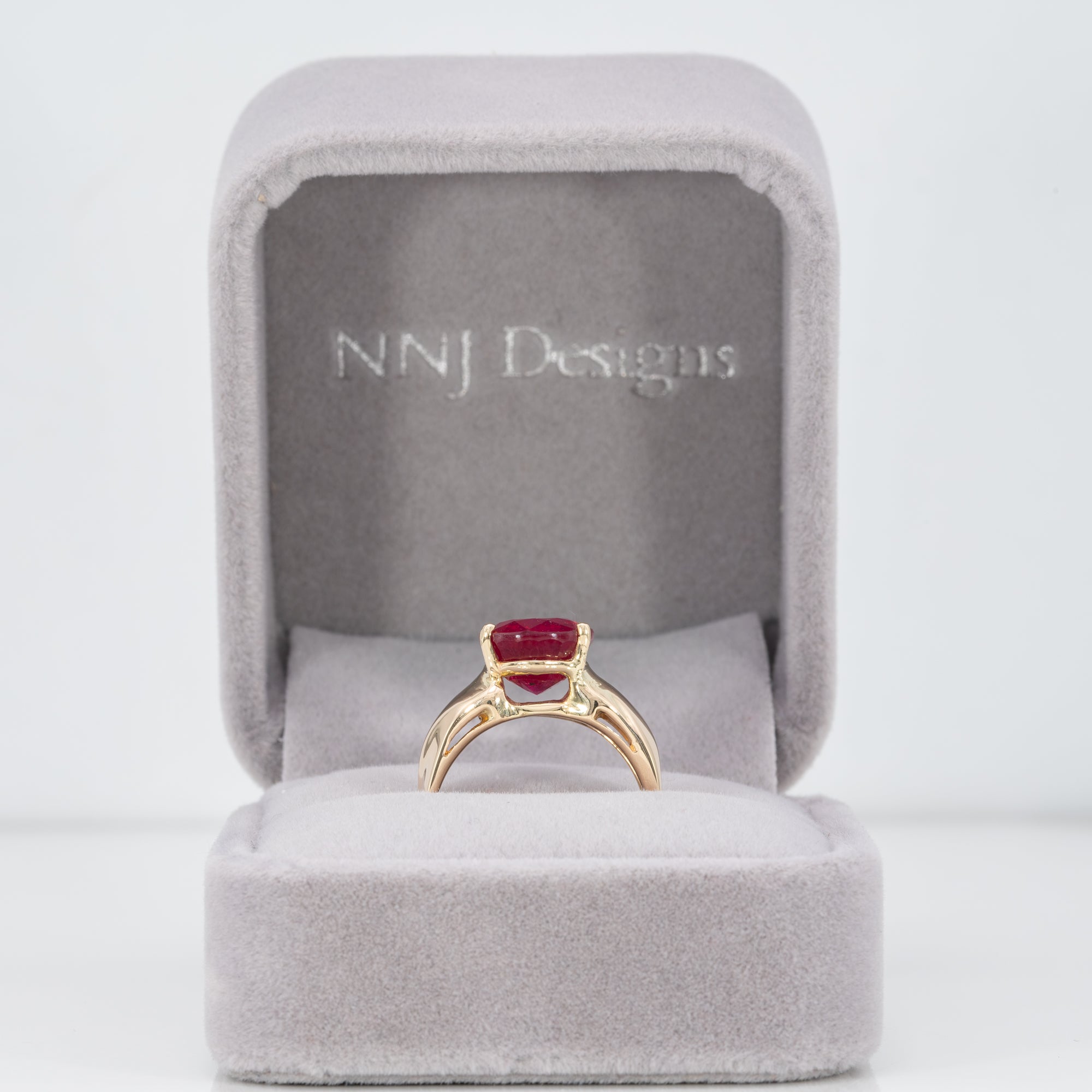 14K yellow gold Madagascar ruby estate ring