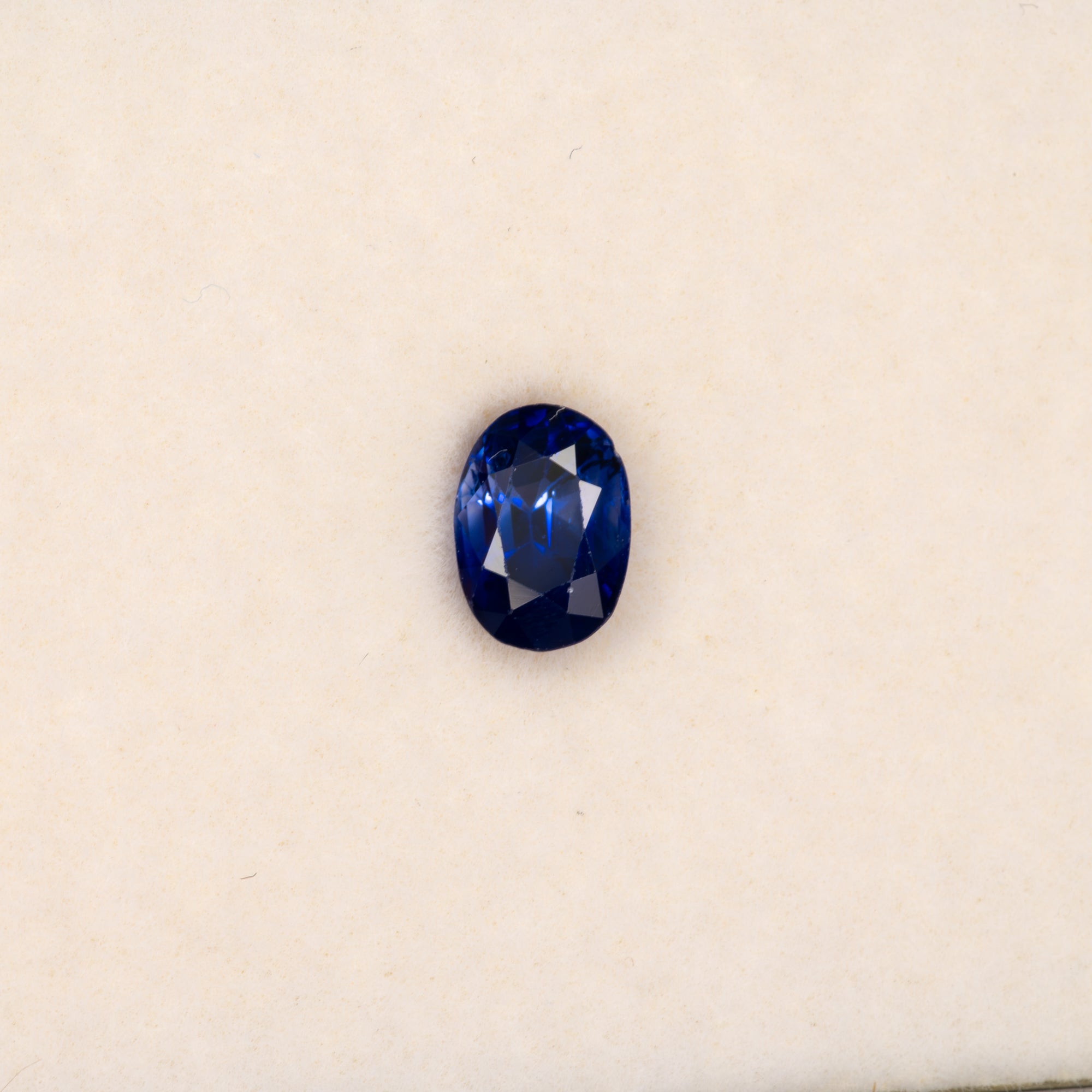 1.30 carat natural blue sapphire, oval 7x5mm loose gemstone