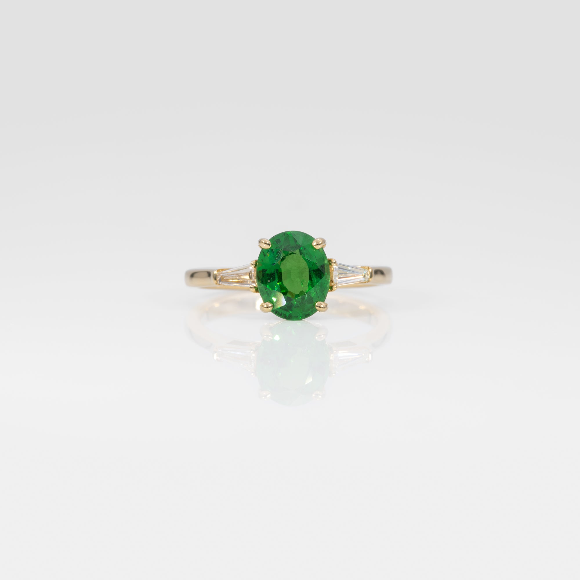 18K yellow gold tsavorite garnet ring