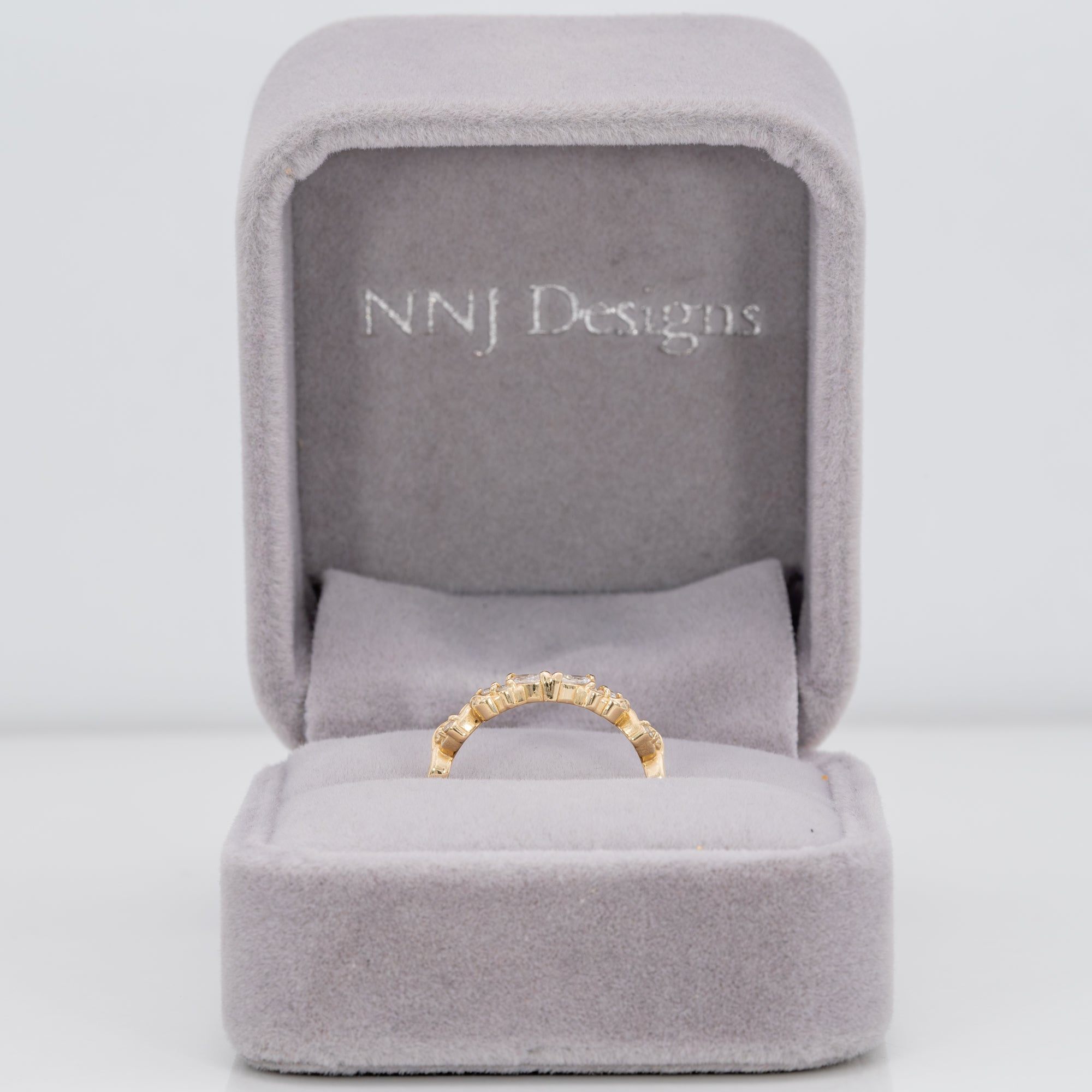 14K yellow gold diamond band