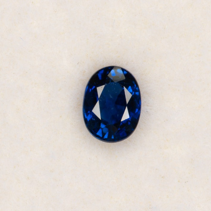 0.27 carat natural blue sapphire, oval 4x3mm loose gemstone