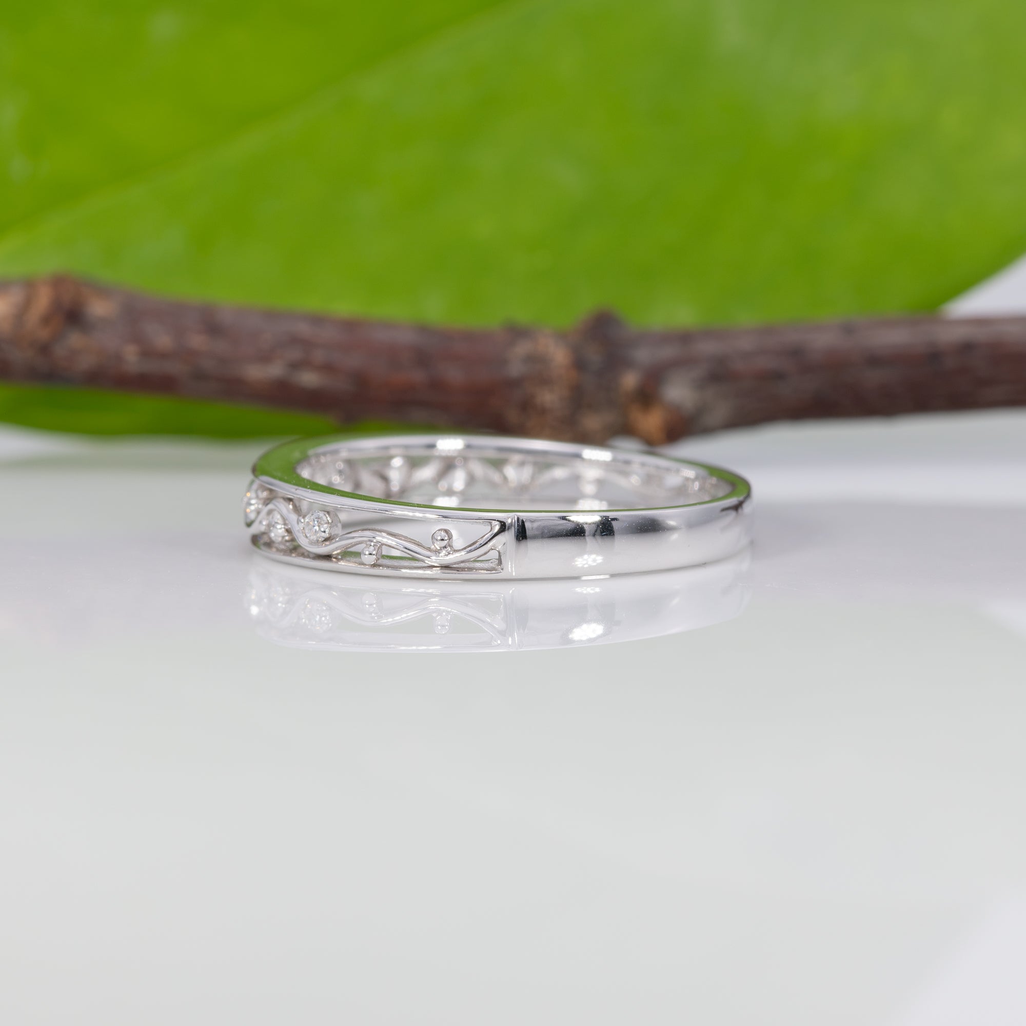 14K white gold diamond band