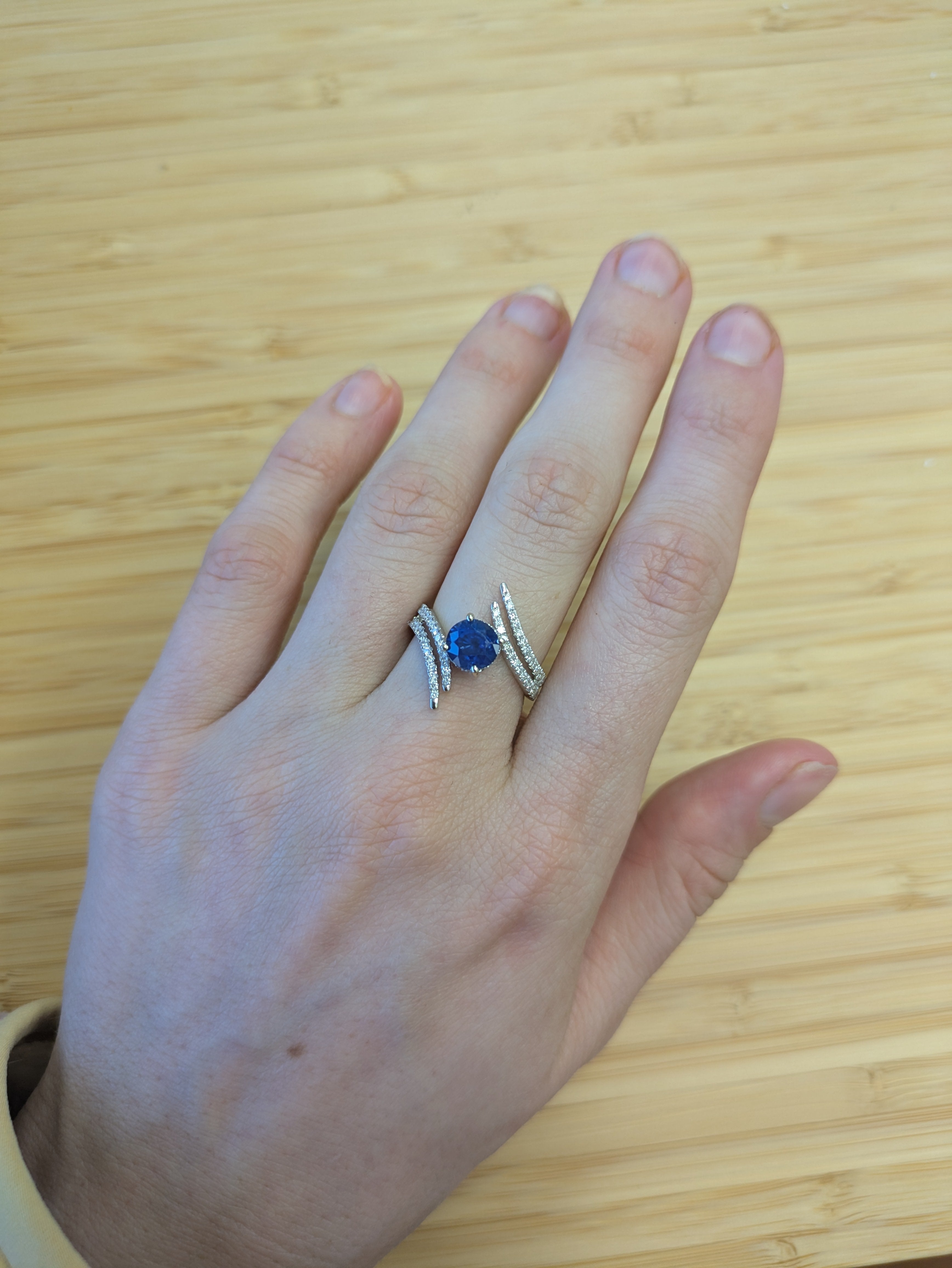 Sarah 14K White Gold 2cts Ceylon Sapphire Diamond Ring | Round 7mm