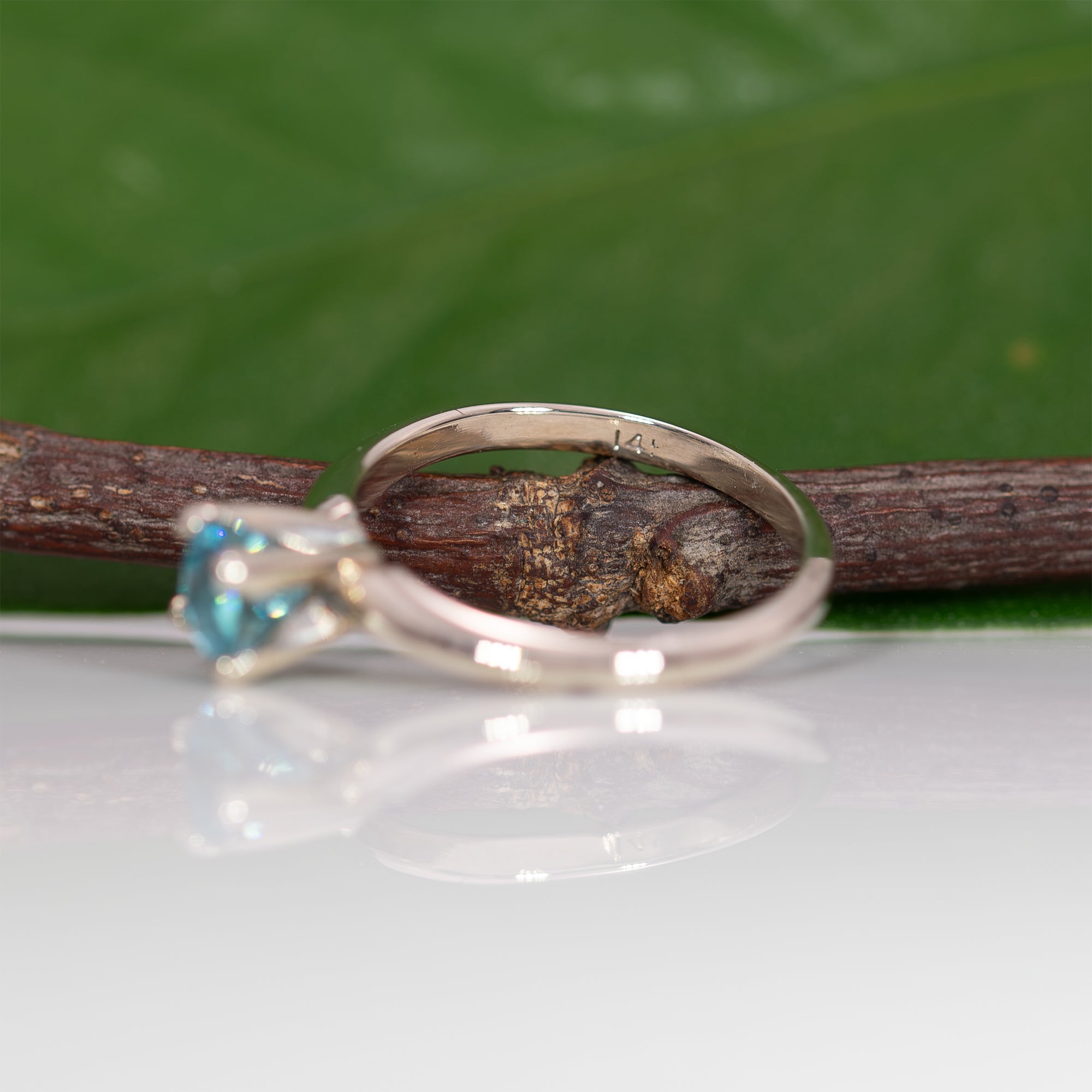 10K white gold blue zircon estate ring