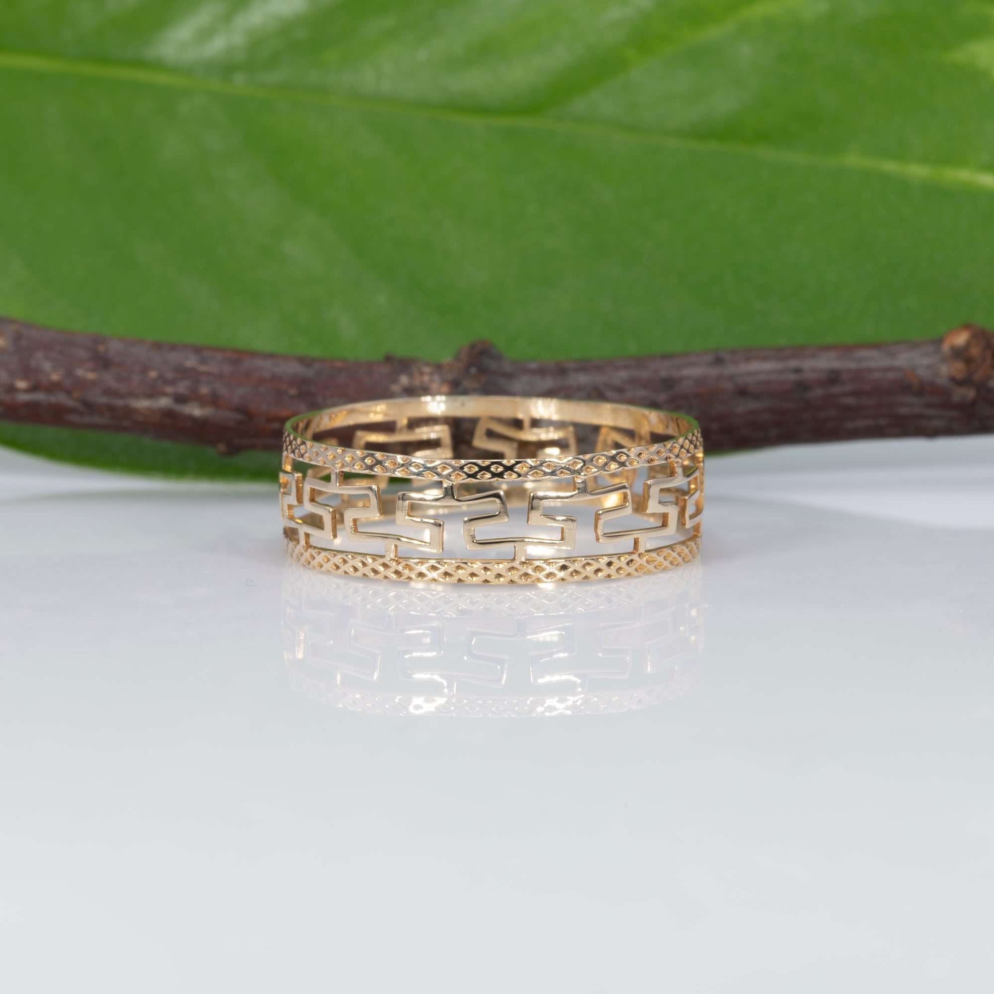 14K yellow gold gold ring