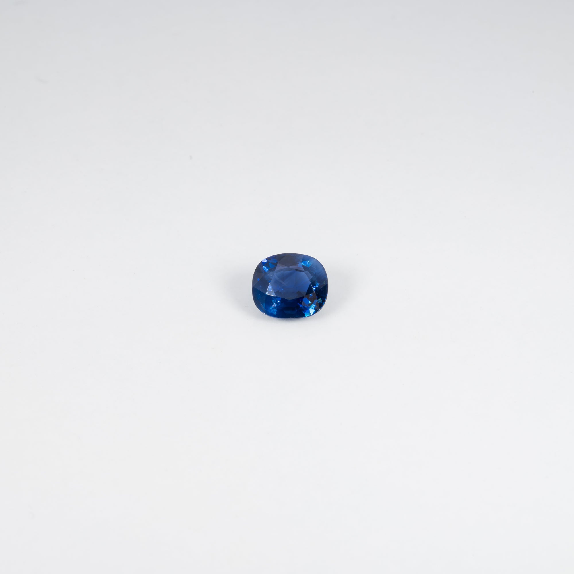 2.14 carat natural blue sapphire, oval 8.6x6.7mm loose gemstone