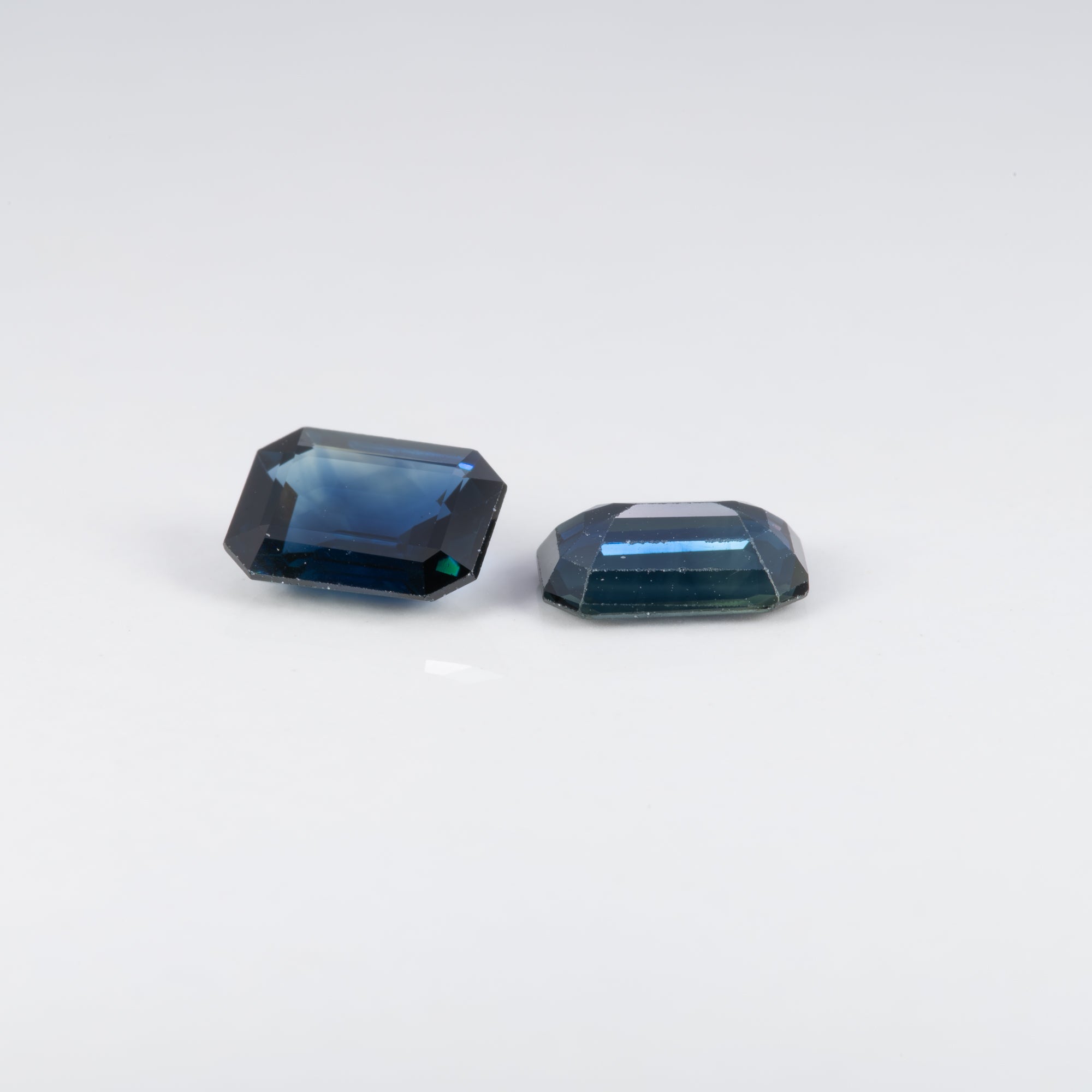 1.00 carat natural midnight blue sapphire emerald cut 7x5mm loose gemstone – view 3