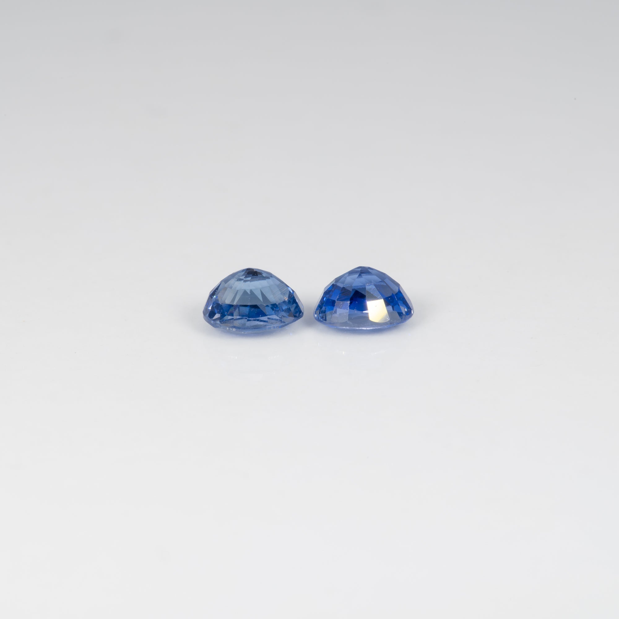 0.53 carat natural AAA grade blue sapphire oval 5x4mm loose gemstone – view 4