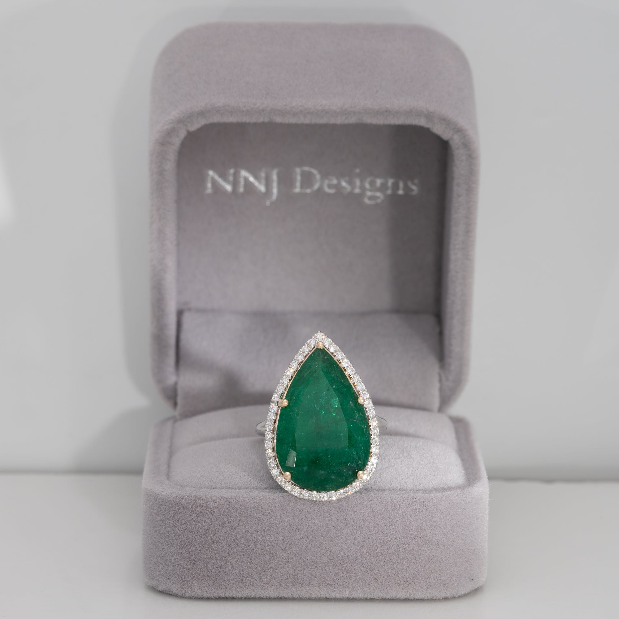 14K white & yellow gold emerald ring