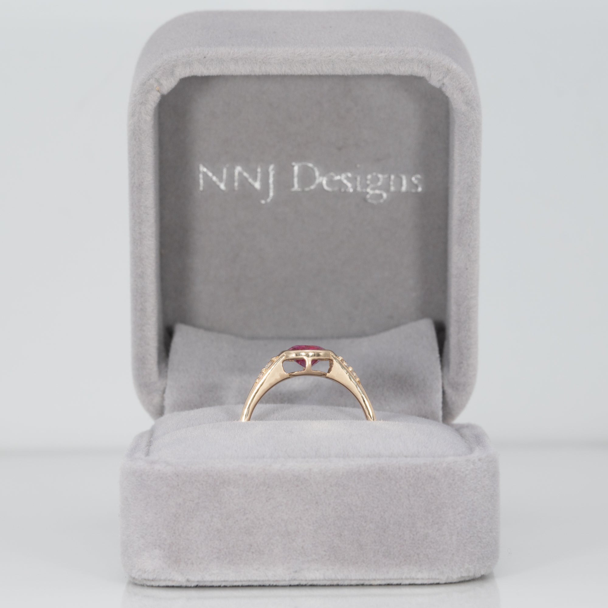 14K yellow gold pink sapphire ring
