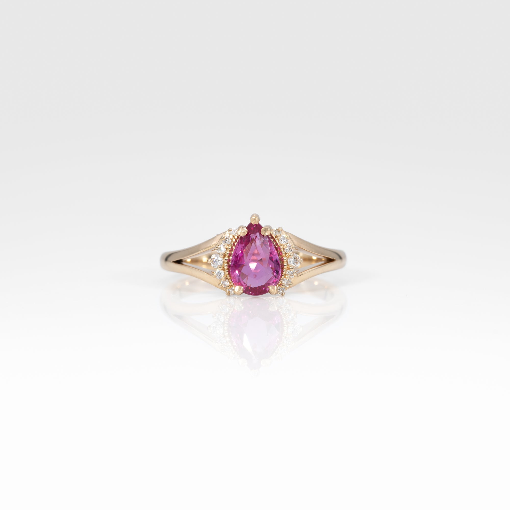 14K yellow gold pink sapphire ring