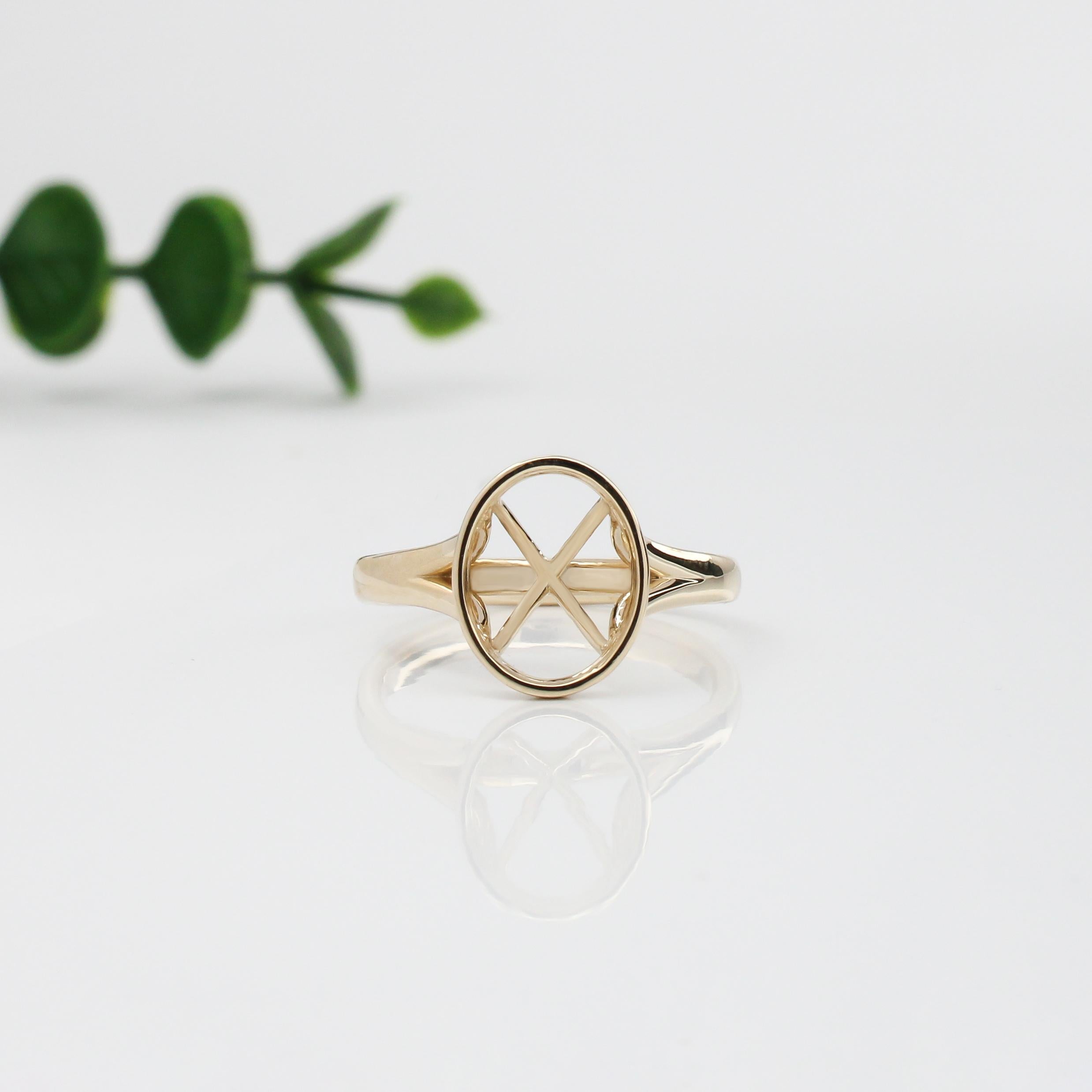 Solitaire Bezel Split Shank Ring Mount in 14K Solid Gold | Oval