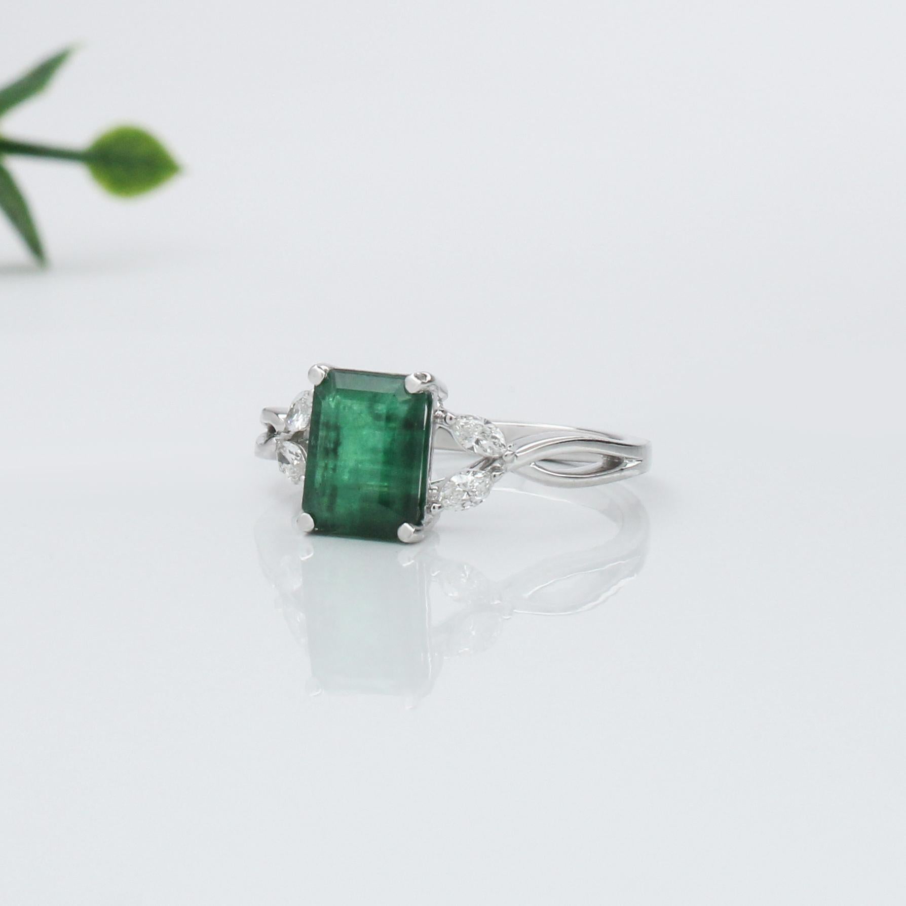 1.5ct Emerald Ring w Earth Mined Diamonds in Solid 14K White Gold | EM 8x6mm