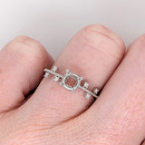 Round Cut Semi-Mount Engagement Ring with Diamond Accents – 5.5mm