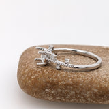 Round Cut Semi-Mount Engagement Ring with Diamond Accents – 5.5mm