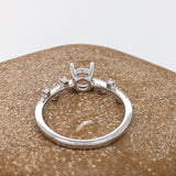 Round Cut Semi-Mount Engagement Ring with Diamond Accents – 5.5mm