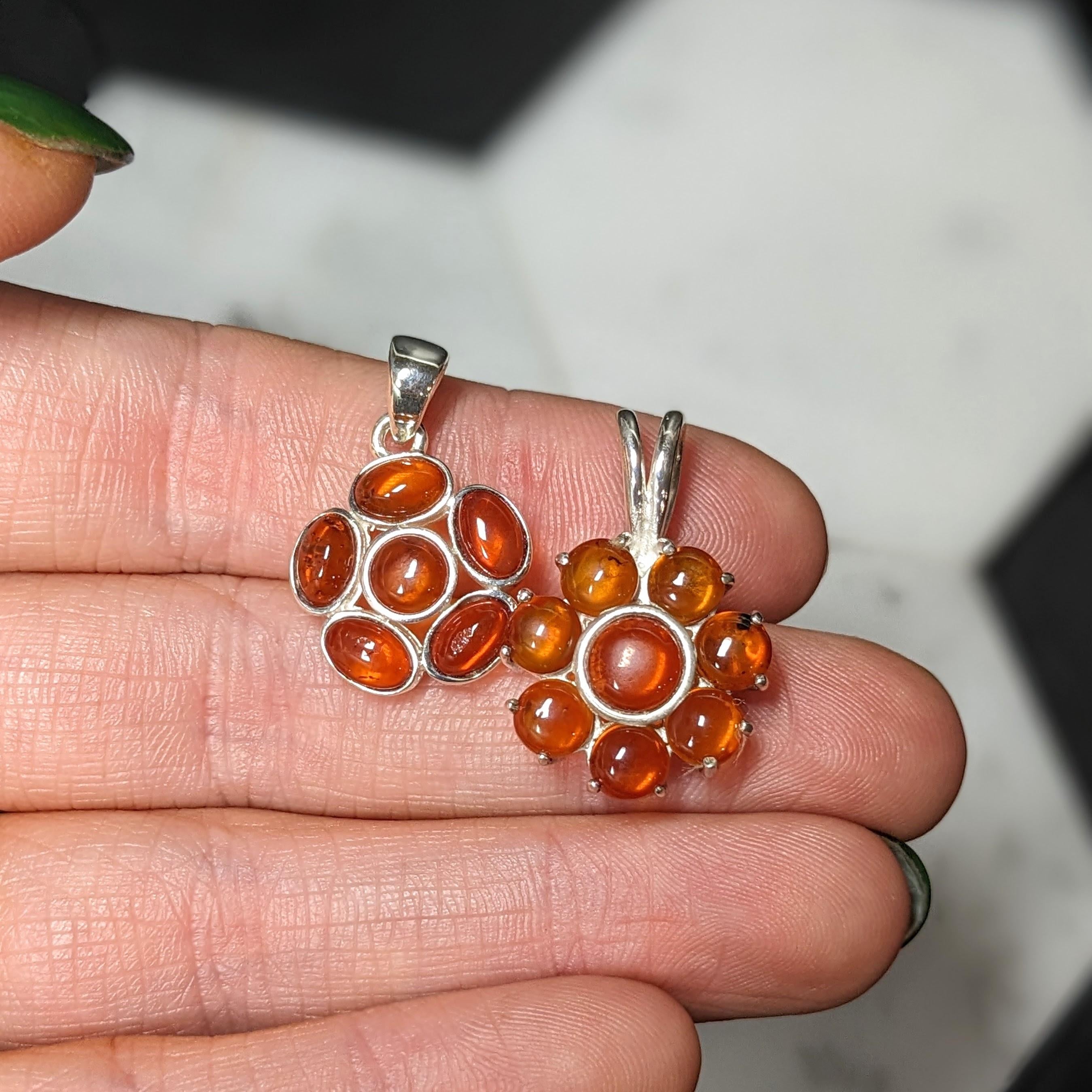 Beautiful Amber Pendant in Solid Vermeil | Oval & Round Shape | Cabochon Cut