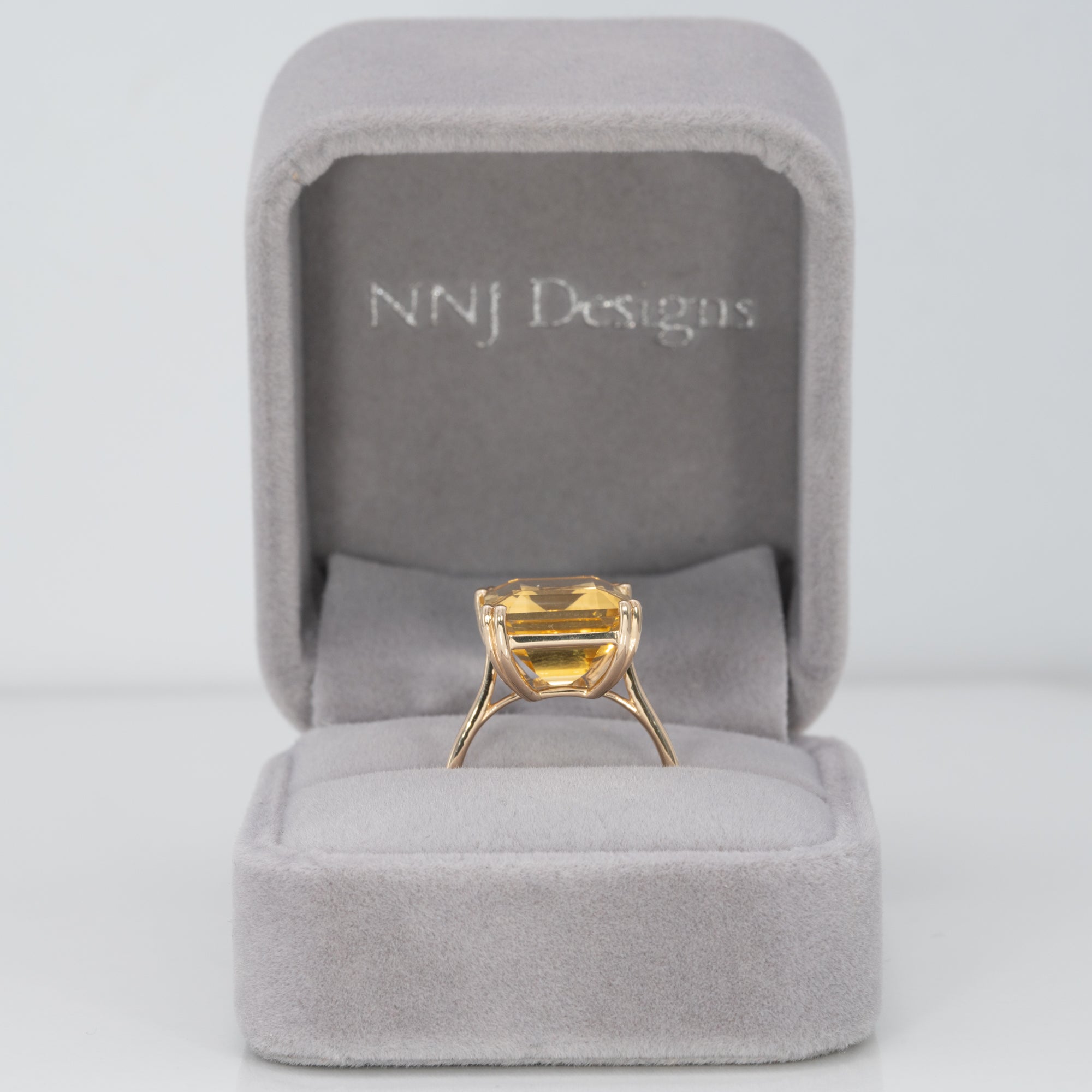 14K yellow gold citrine ring