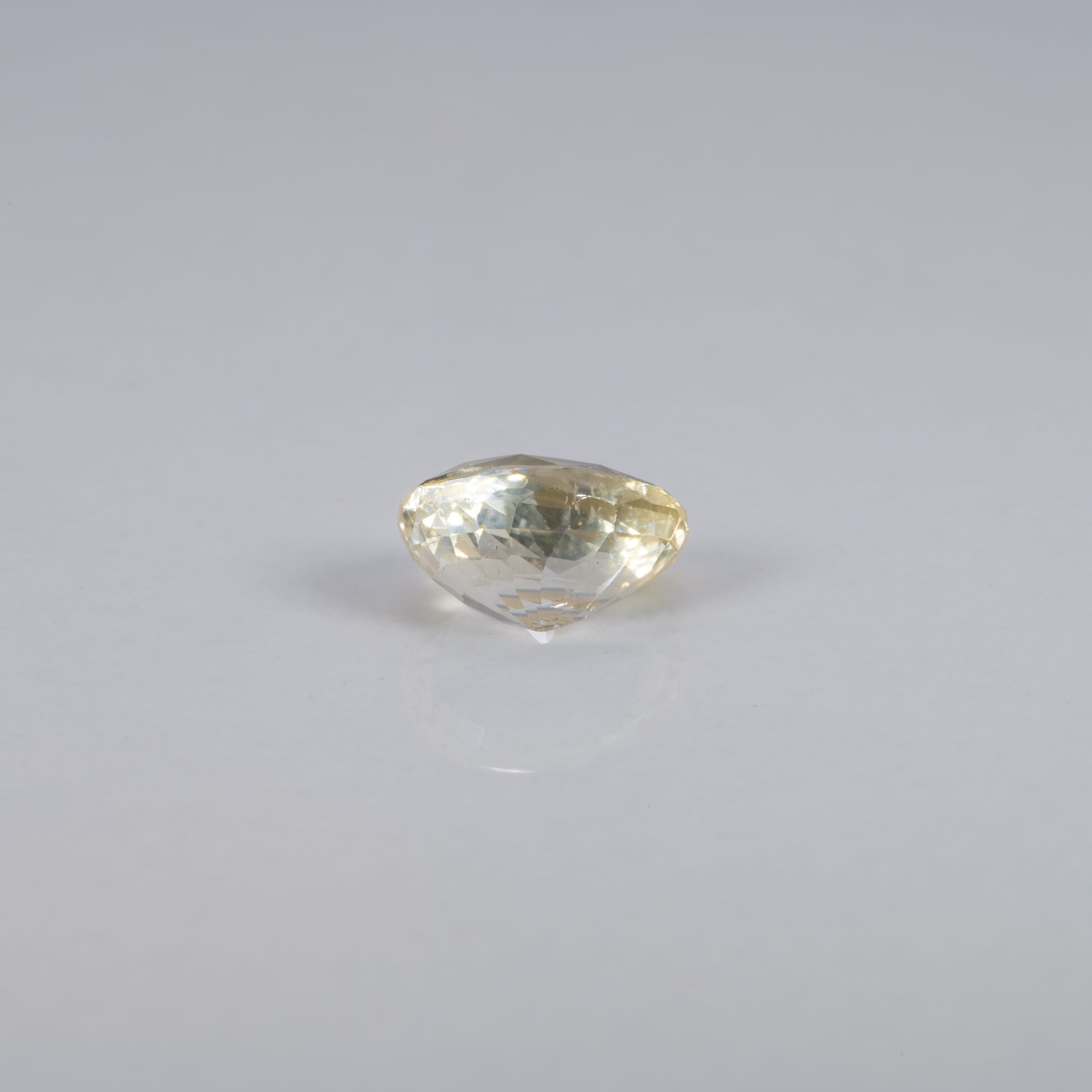 3.05 carat natural canary sapphire oval 9.3x6.6mm loose gemstone – view 3