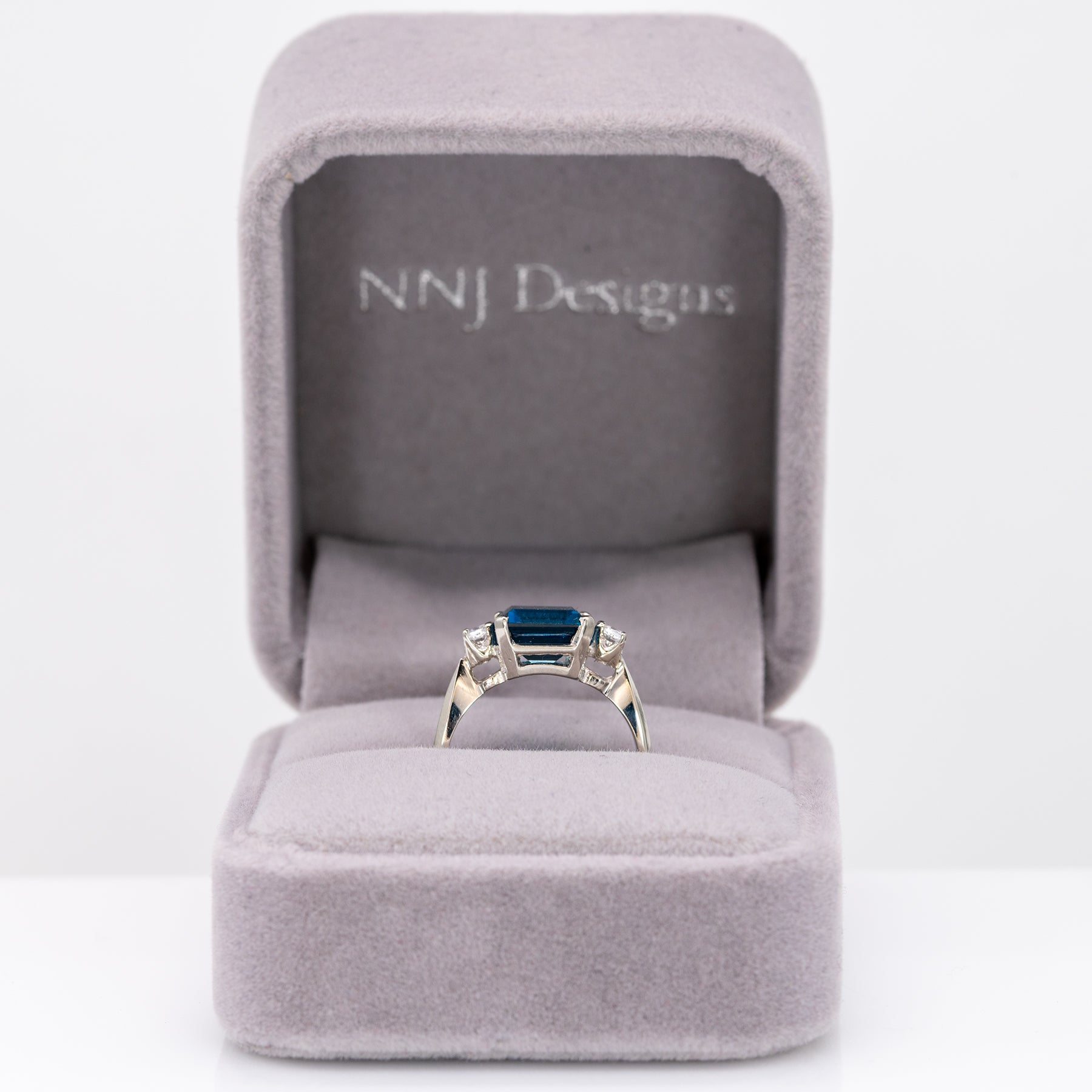 10K yellow gold London blue topaz estate ring with diamonds