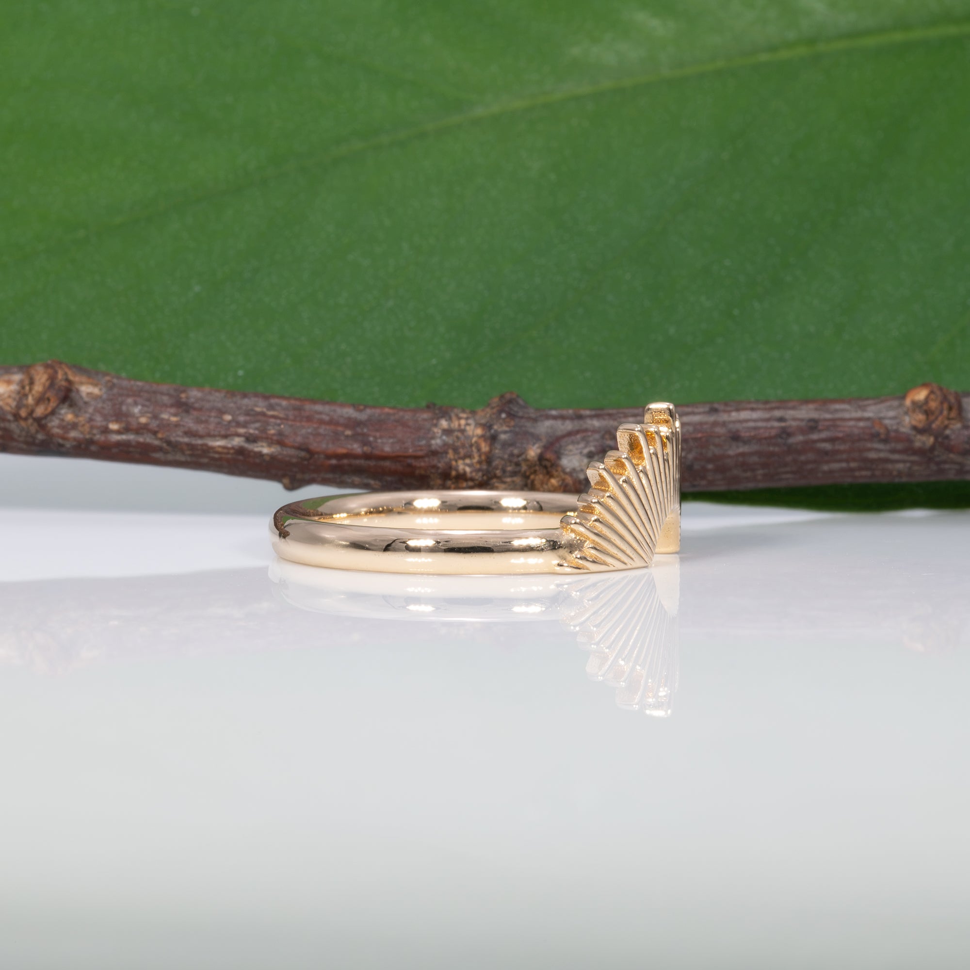 18K yellow gold crown stackable band ring