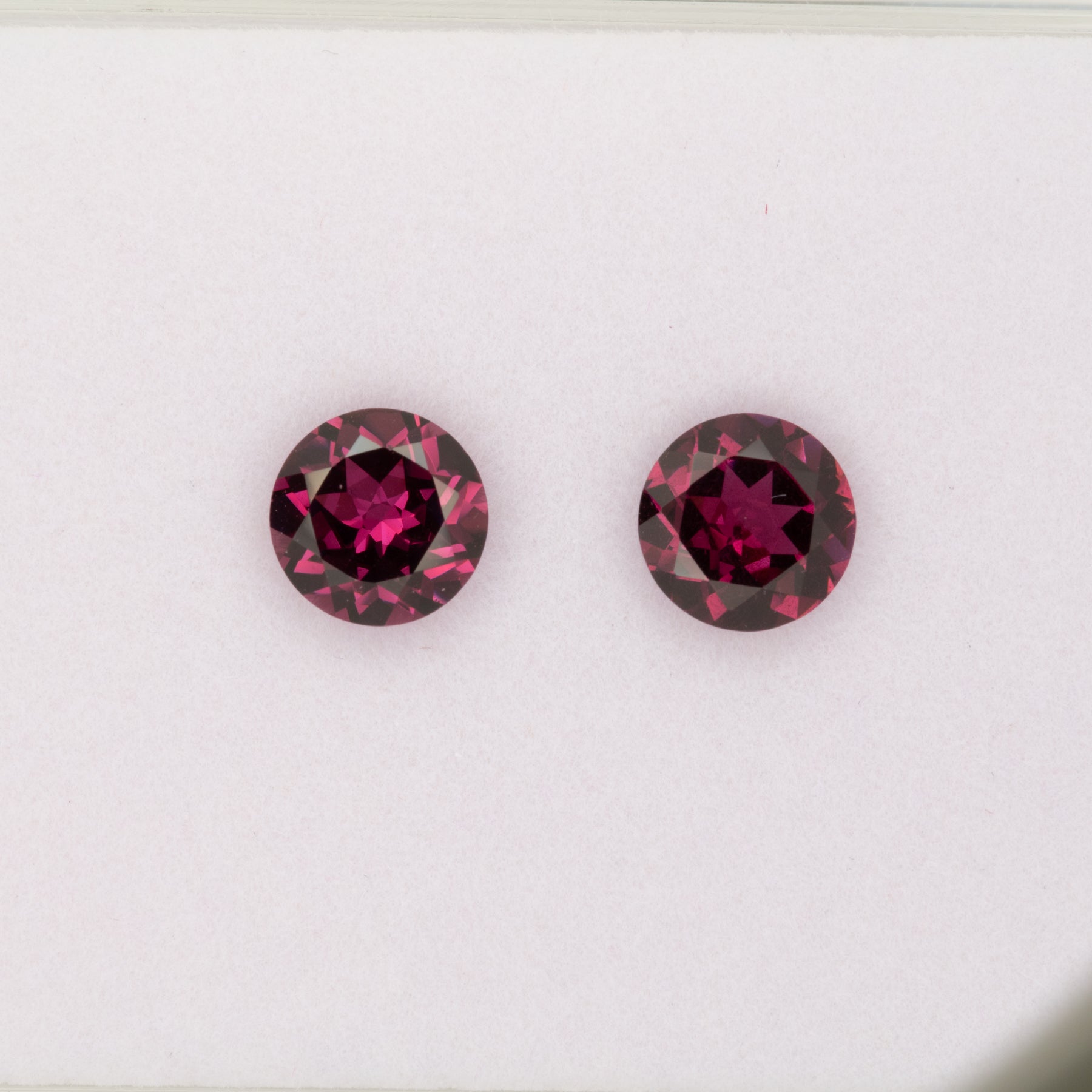 1.47ct Purple Garnet round 6.9mm loose purple gemstone