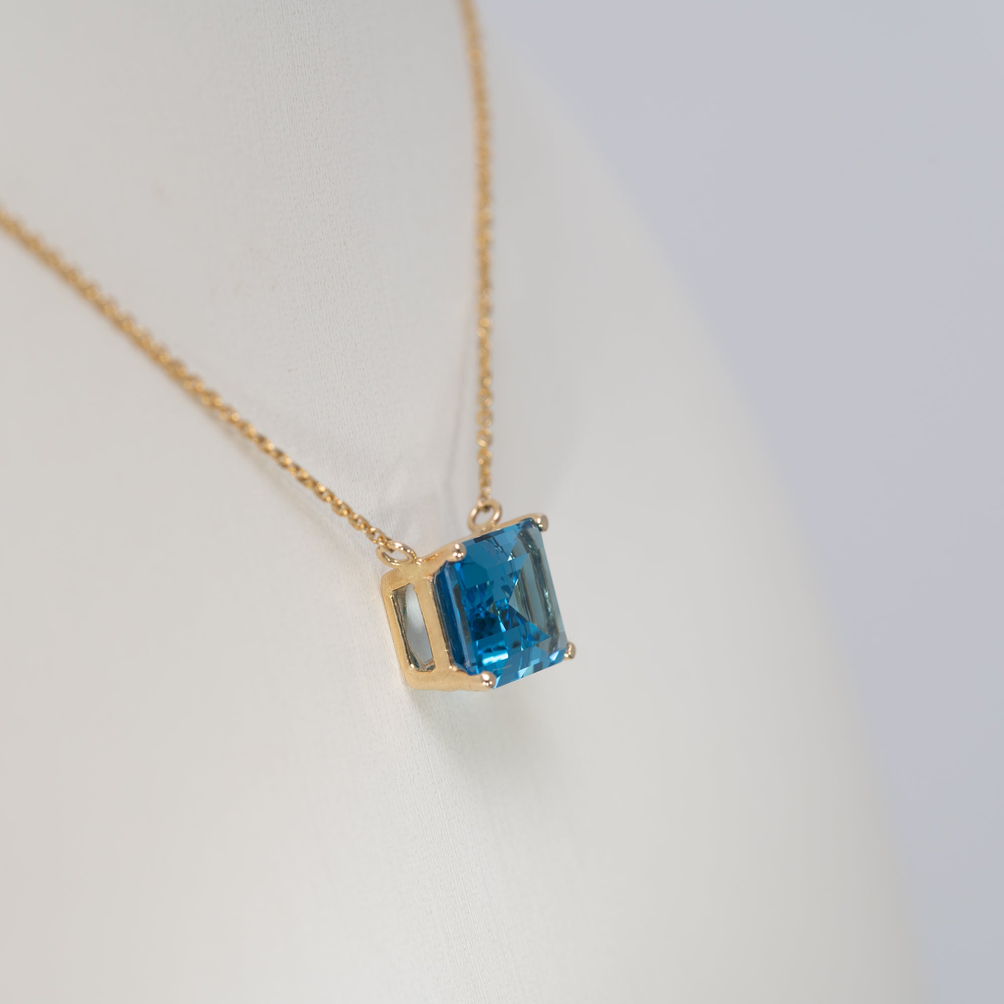 14K Yellow Gold Swiss Blue Topaz Necklace