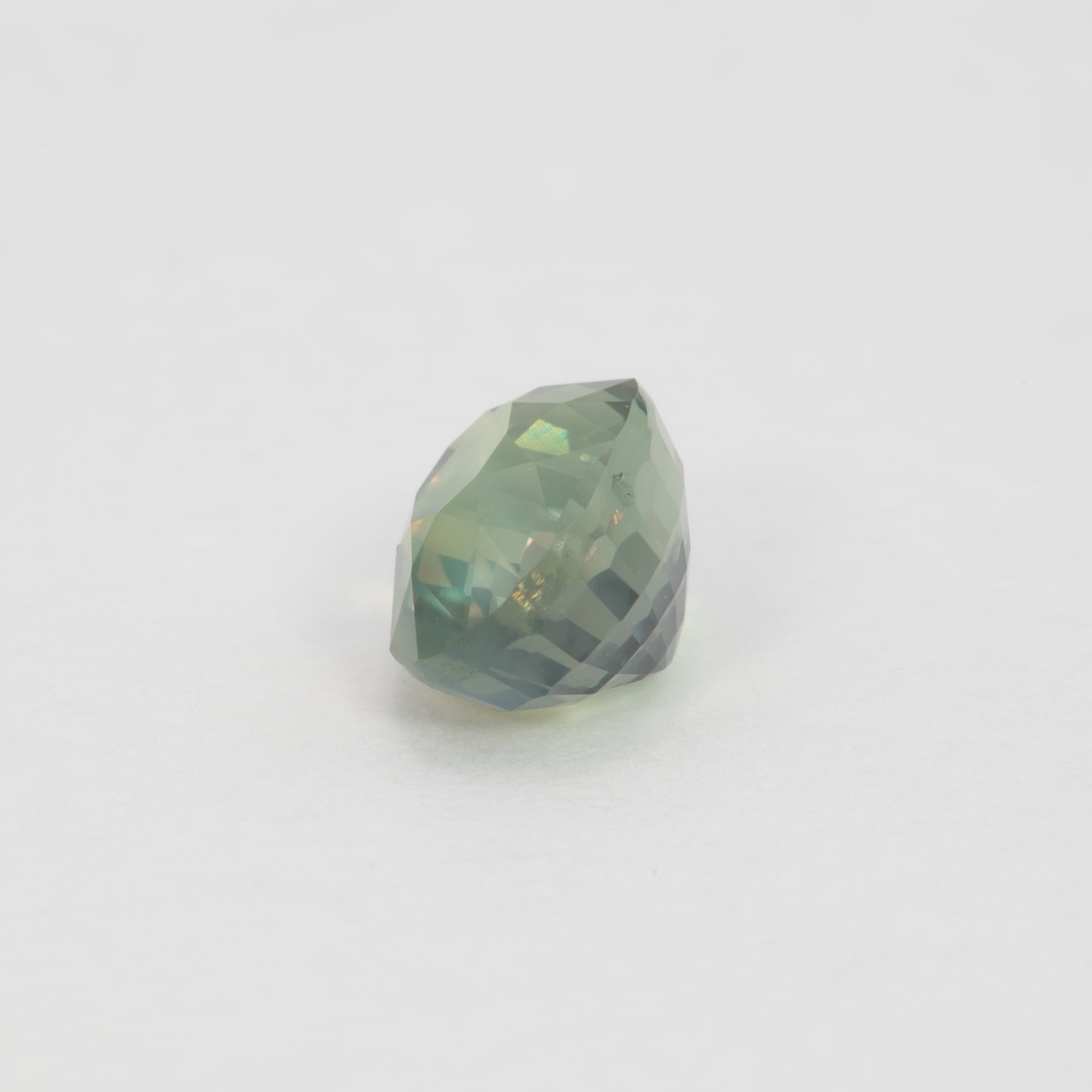 1.07 carat natural color-change alexandrite oval, 6.16x4.63mm untreated loose gemstone – view 3