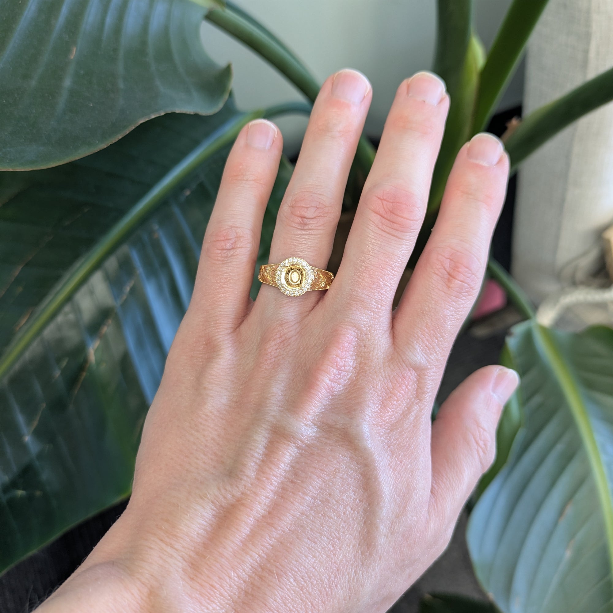 18K yellow gold diamond semi-mount ring setting