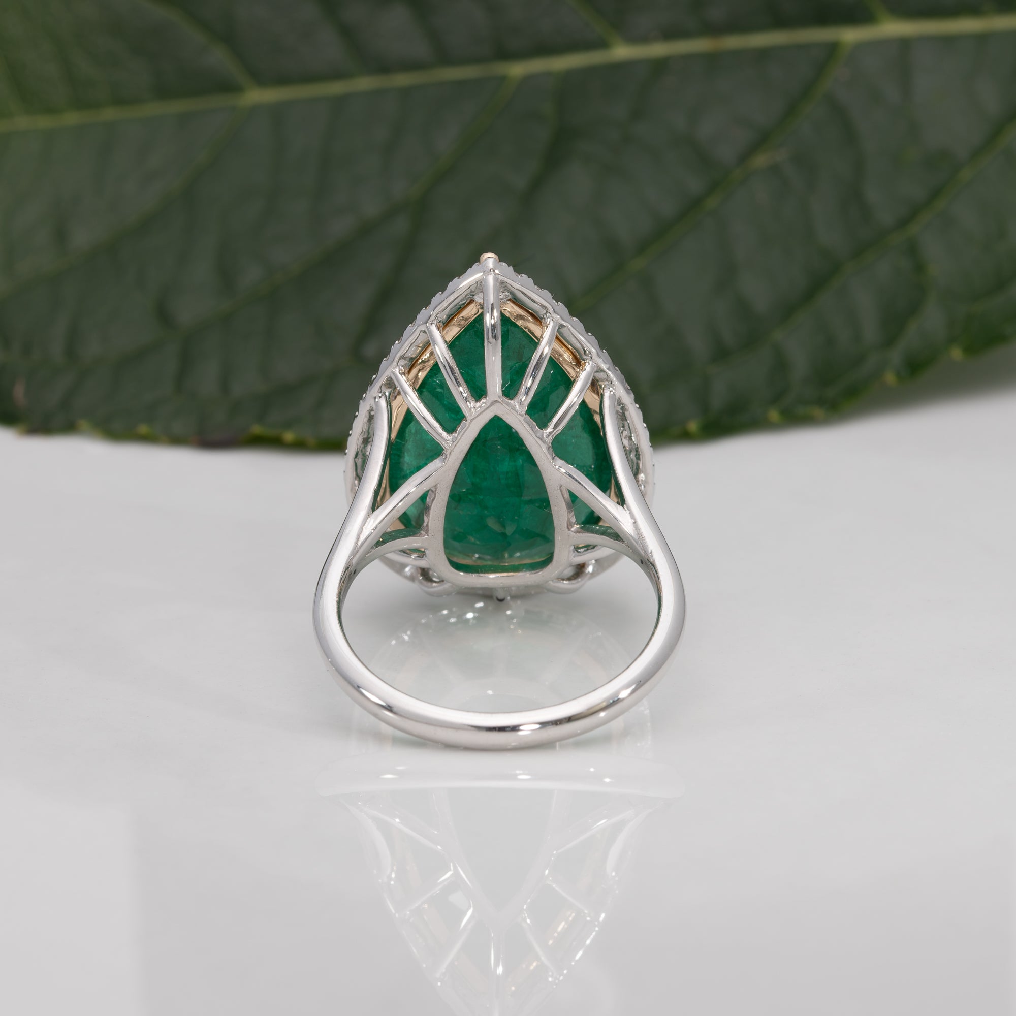 14K white & yellow gold emerald ring