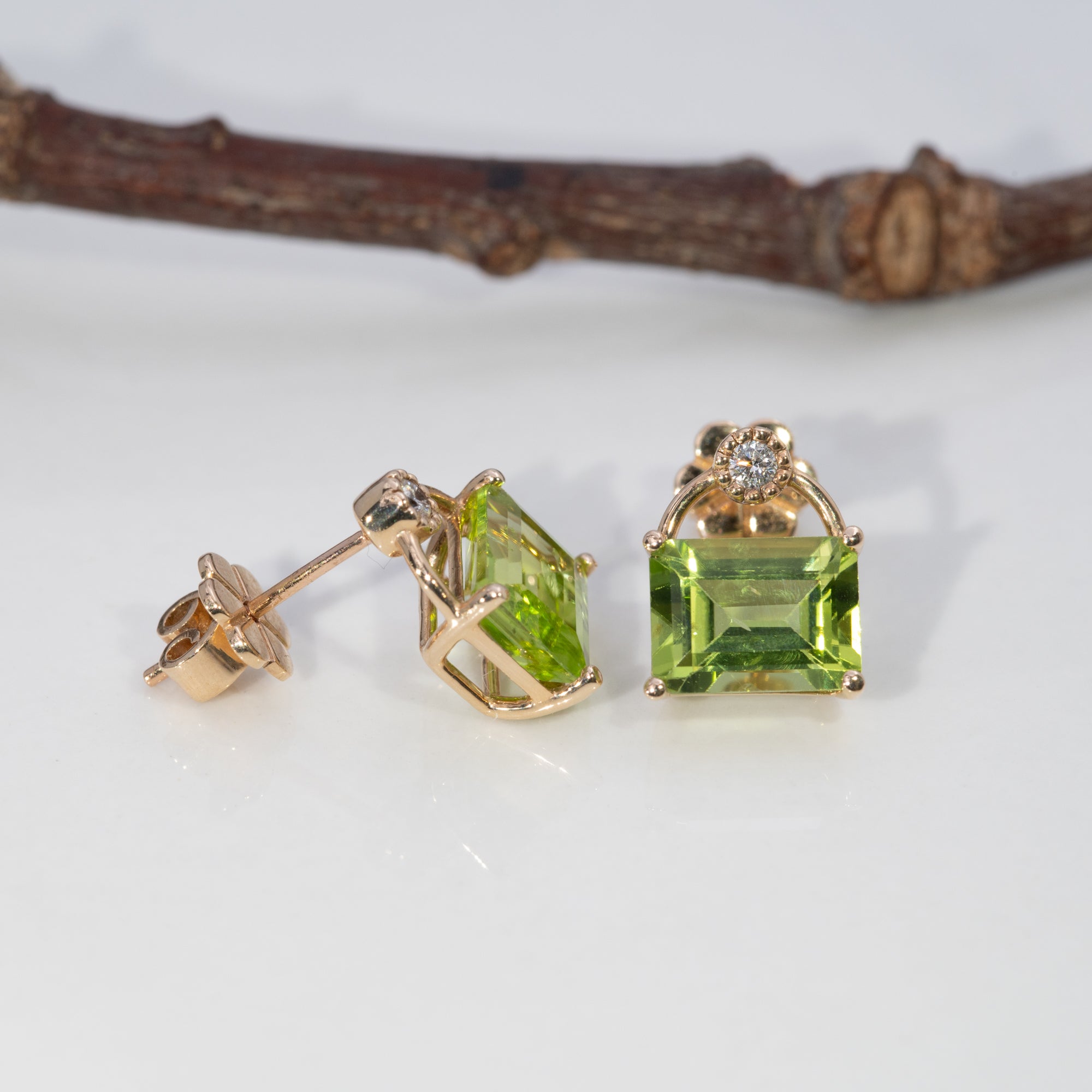 14K yellow gold peridot earrings