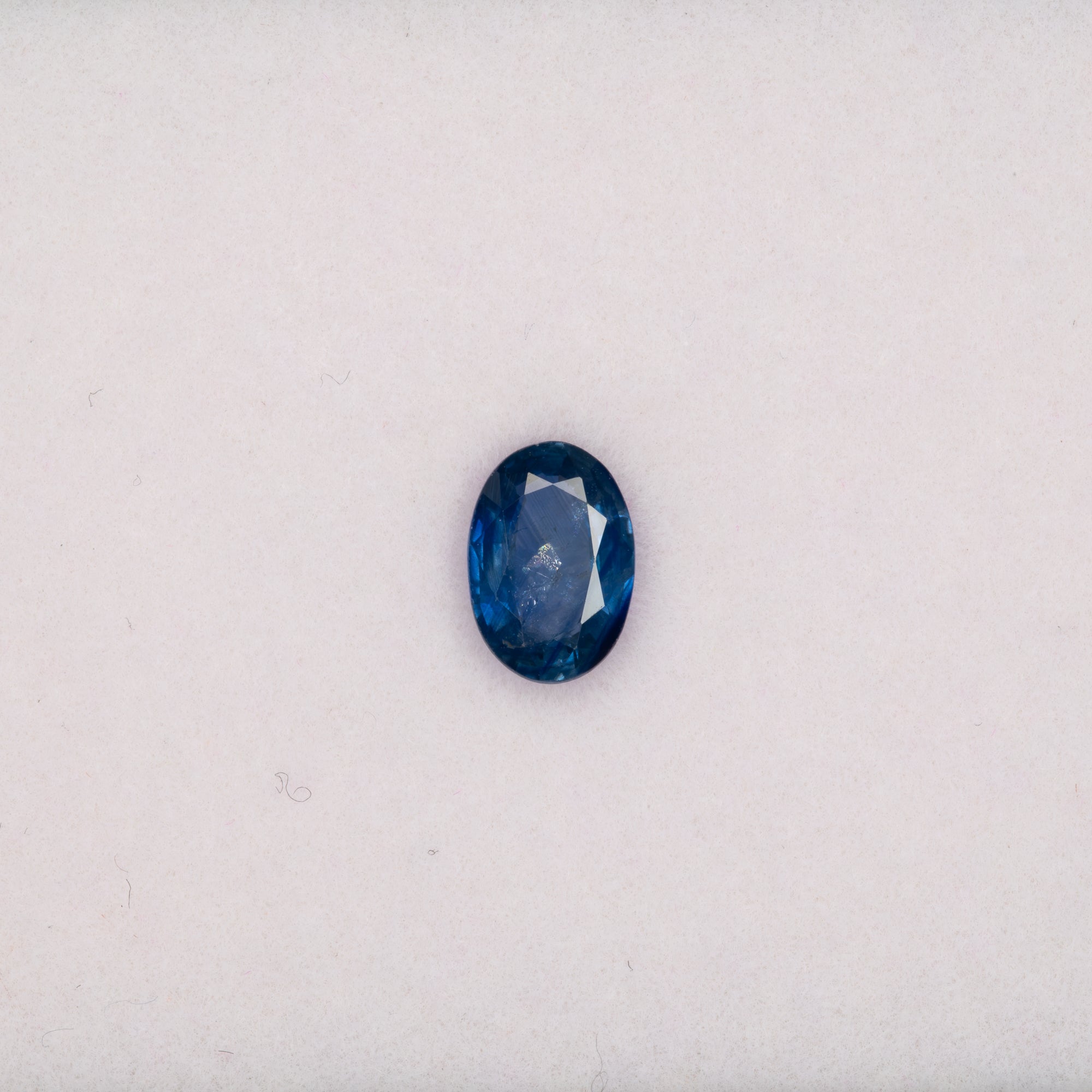 1.03 carat natural blue sapphire, oval 7x5mm loose gemstone