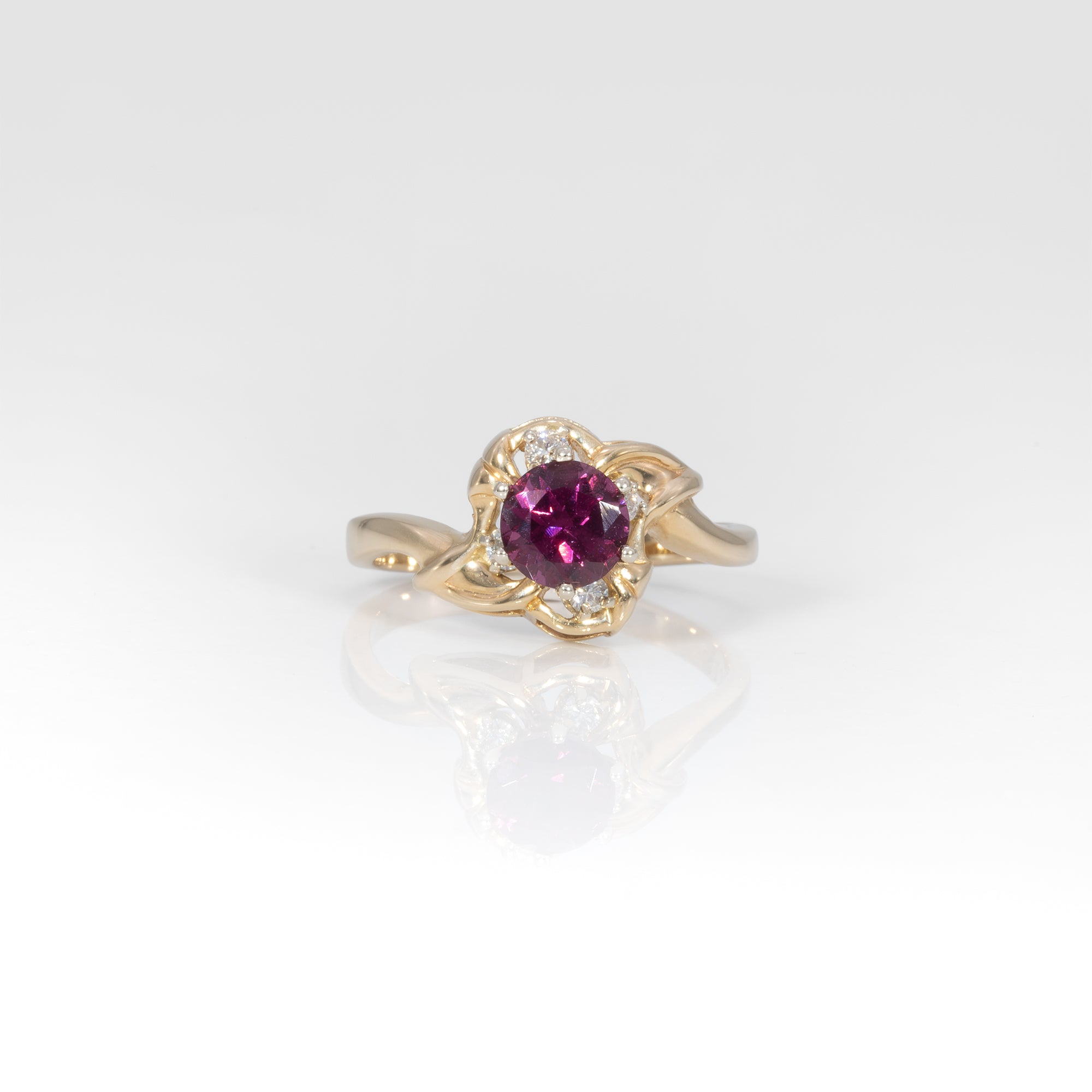 14K yellow gold purple garnet estate ring