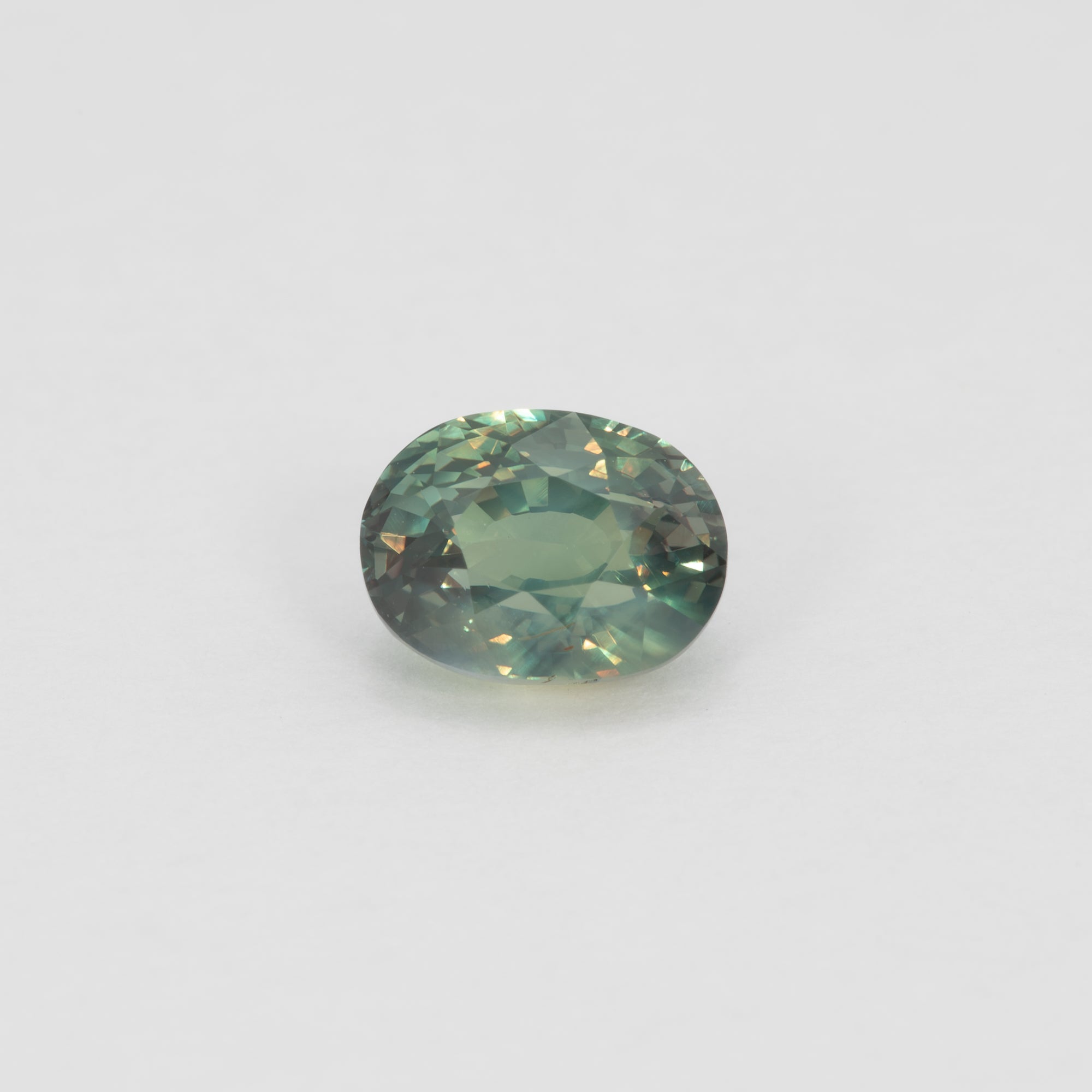 1.07 carat GIA certified Brazilian color-change alexandrite, oval cut, 6.16x4.63mm loose gemstone