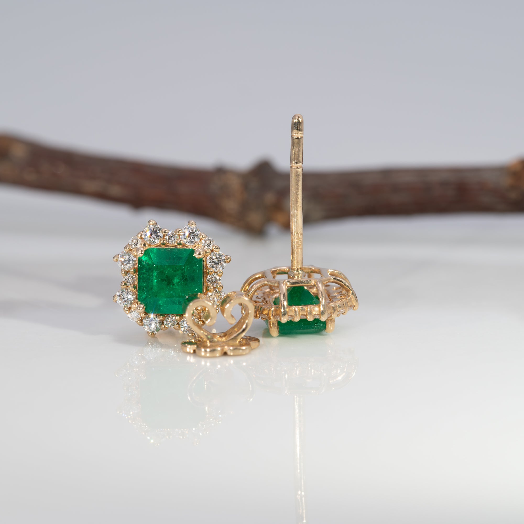 14K yellow gold colombian emerald earrings