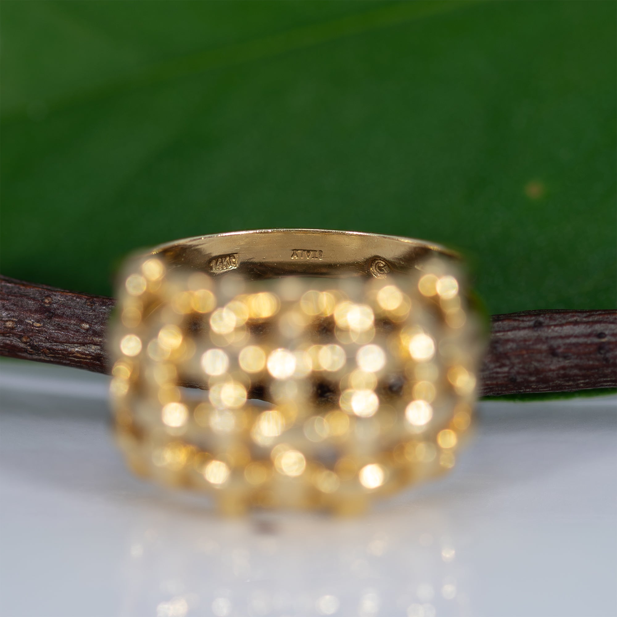14K yellow gold basket-weave estate ring