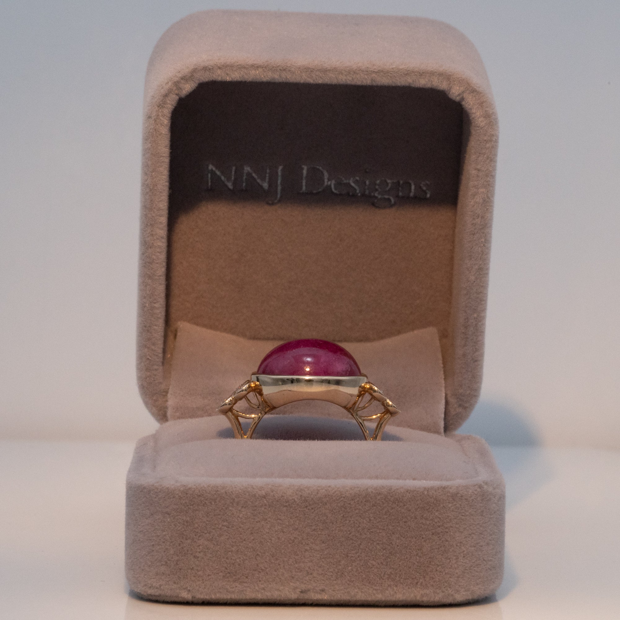 14K yellow gold star ruby ring