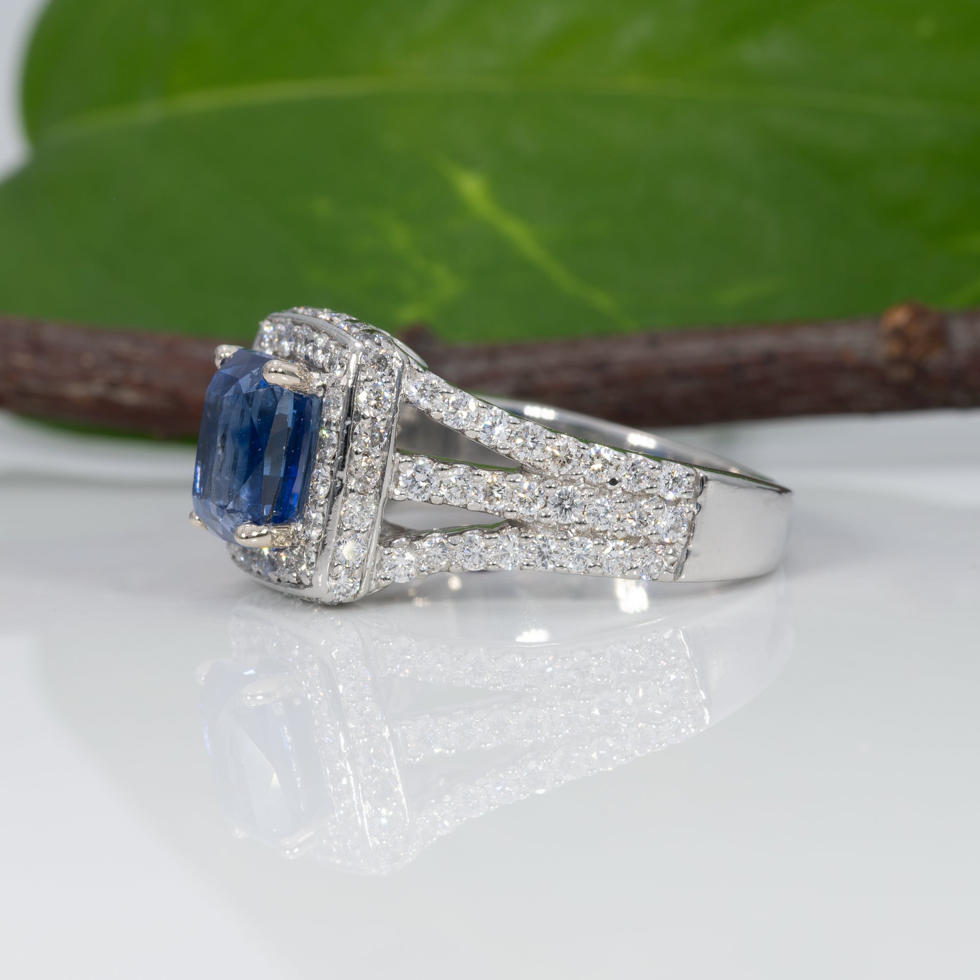 platinum ceylon sapphire ring
