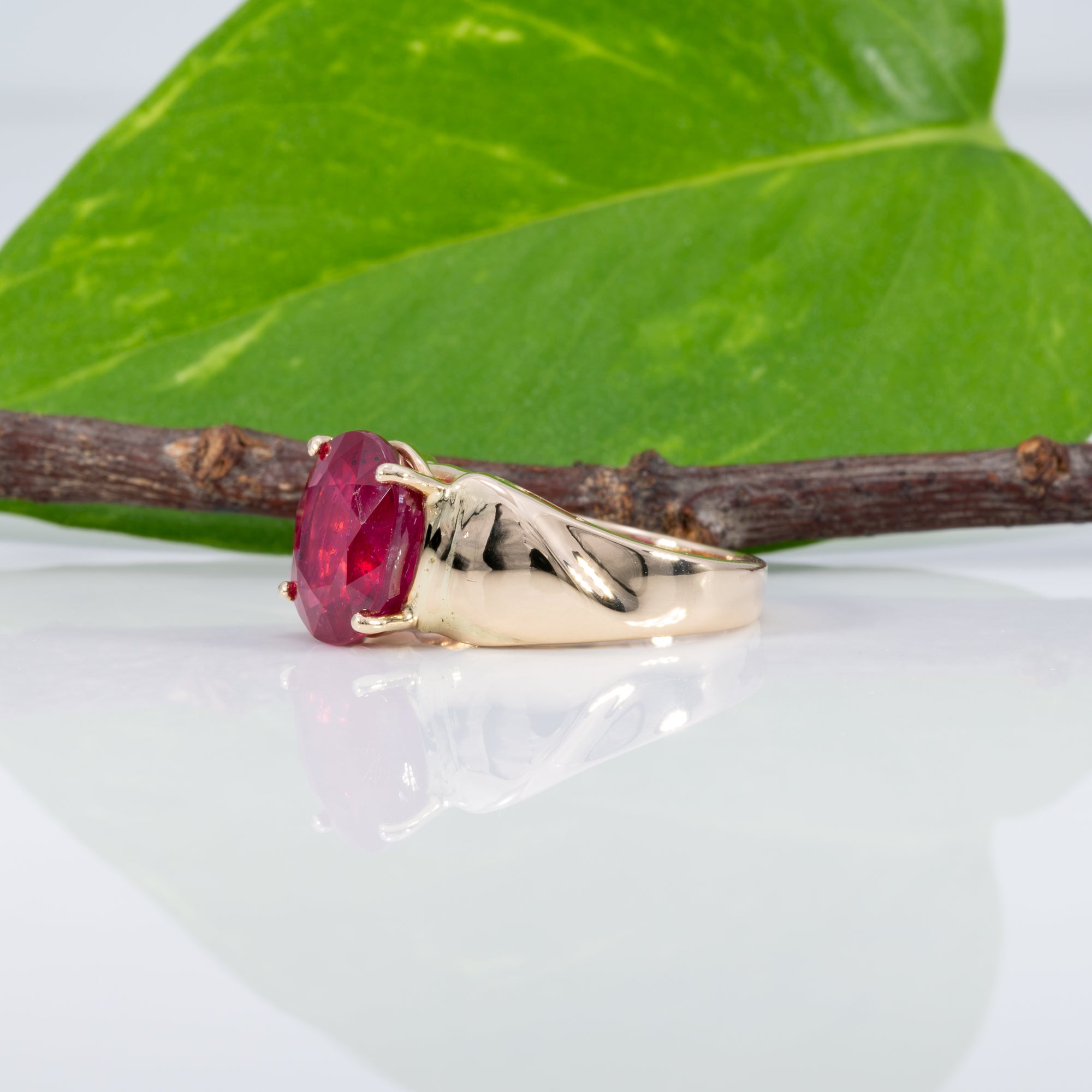14K yellow gold Madagascar ruby estate ring