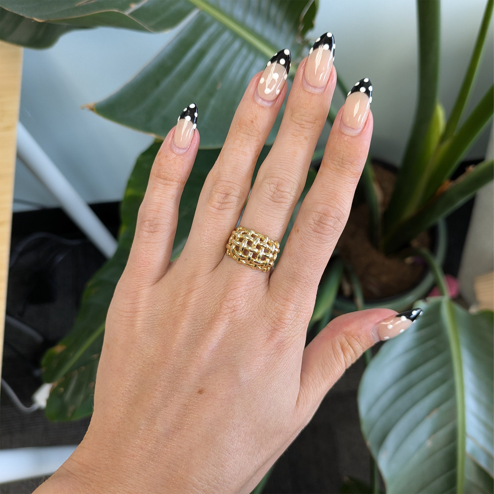 14K yellow gold basket-weave estate ring